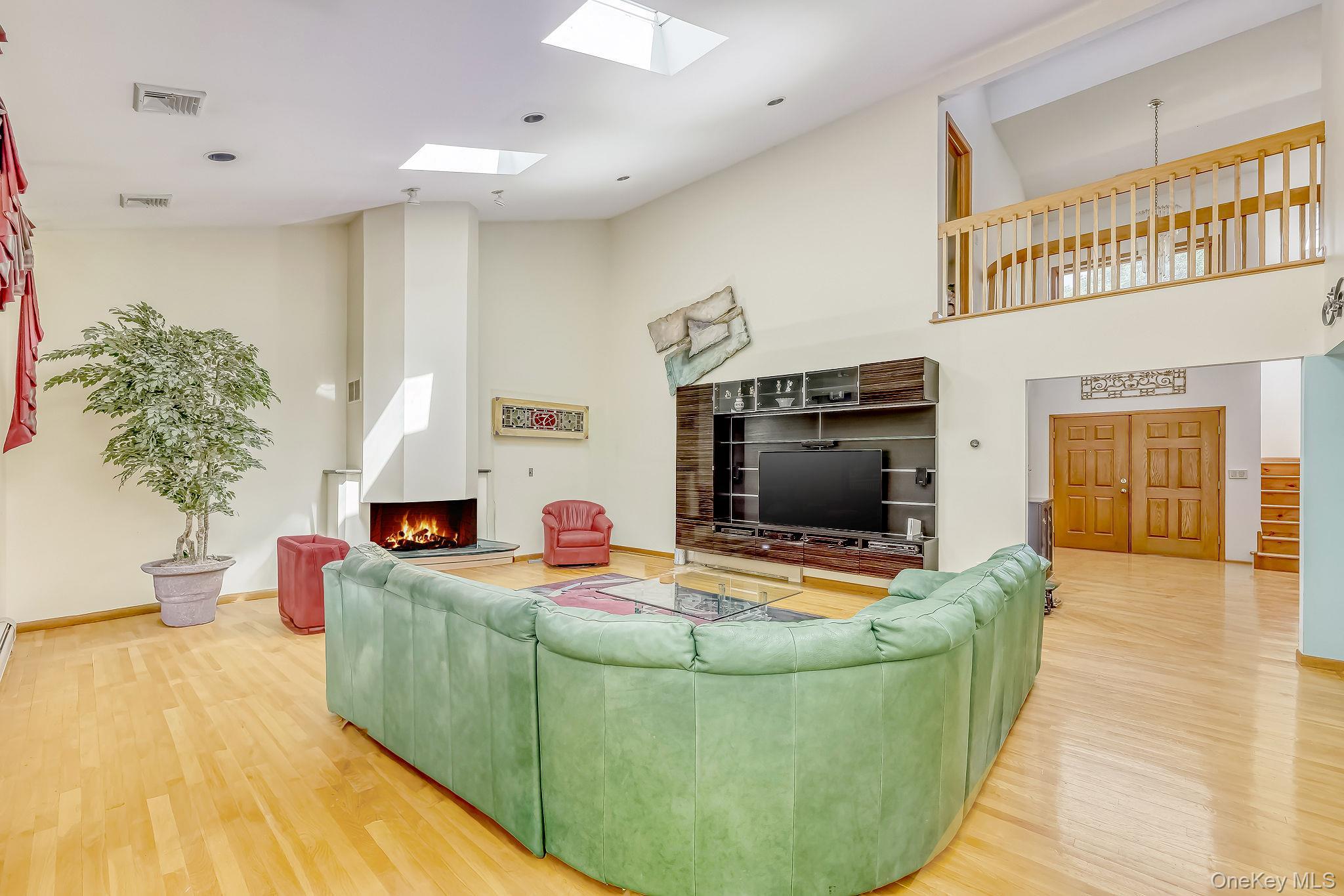Single Family Zeck Court  Rockland County, NY 10901, MLS-1021410-14