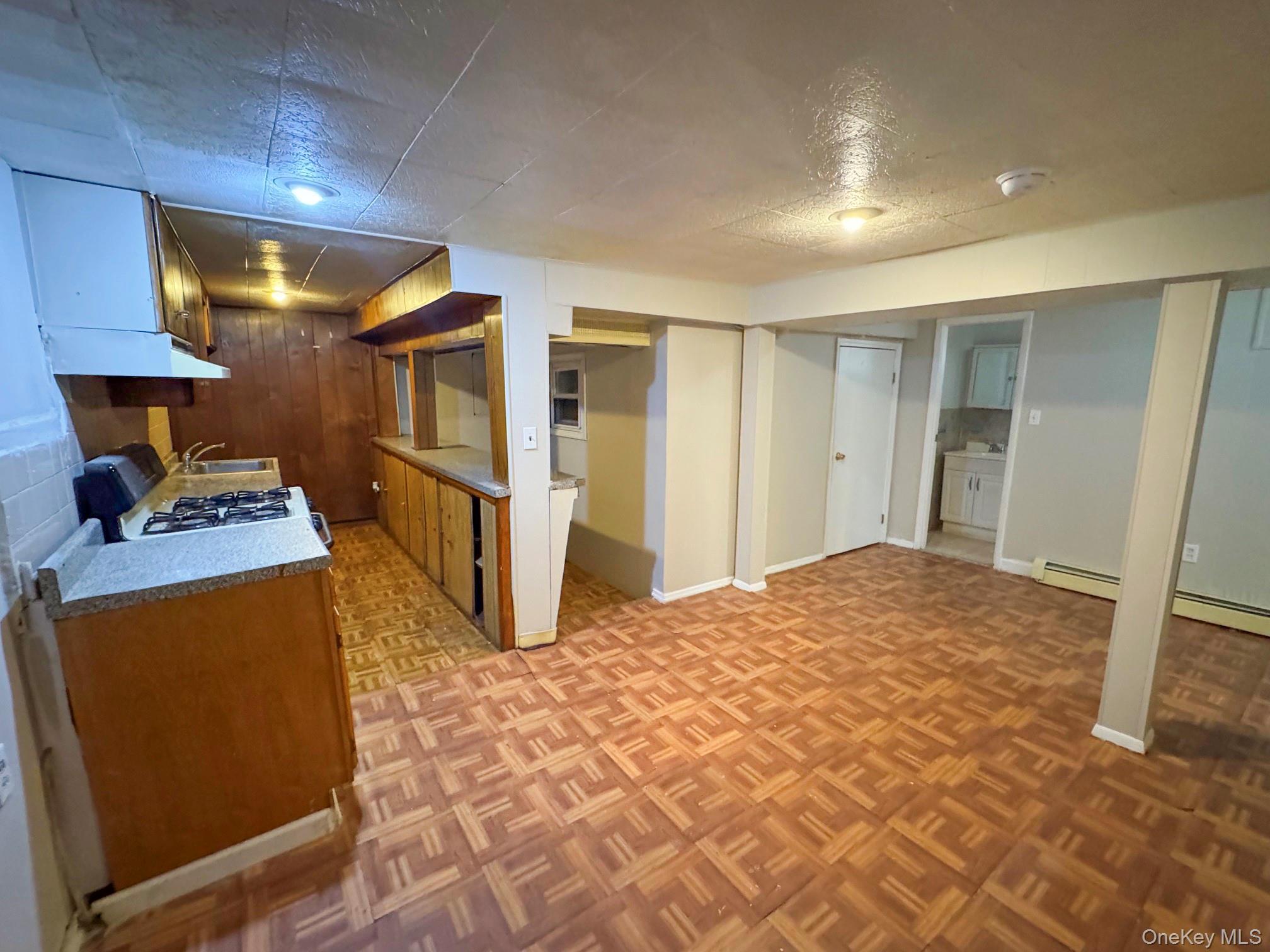 Single Family 204th Street Queens, NY 11412, MLS-1021426-20