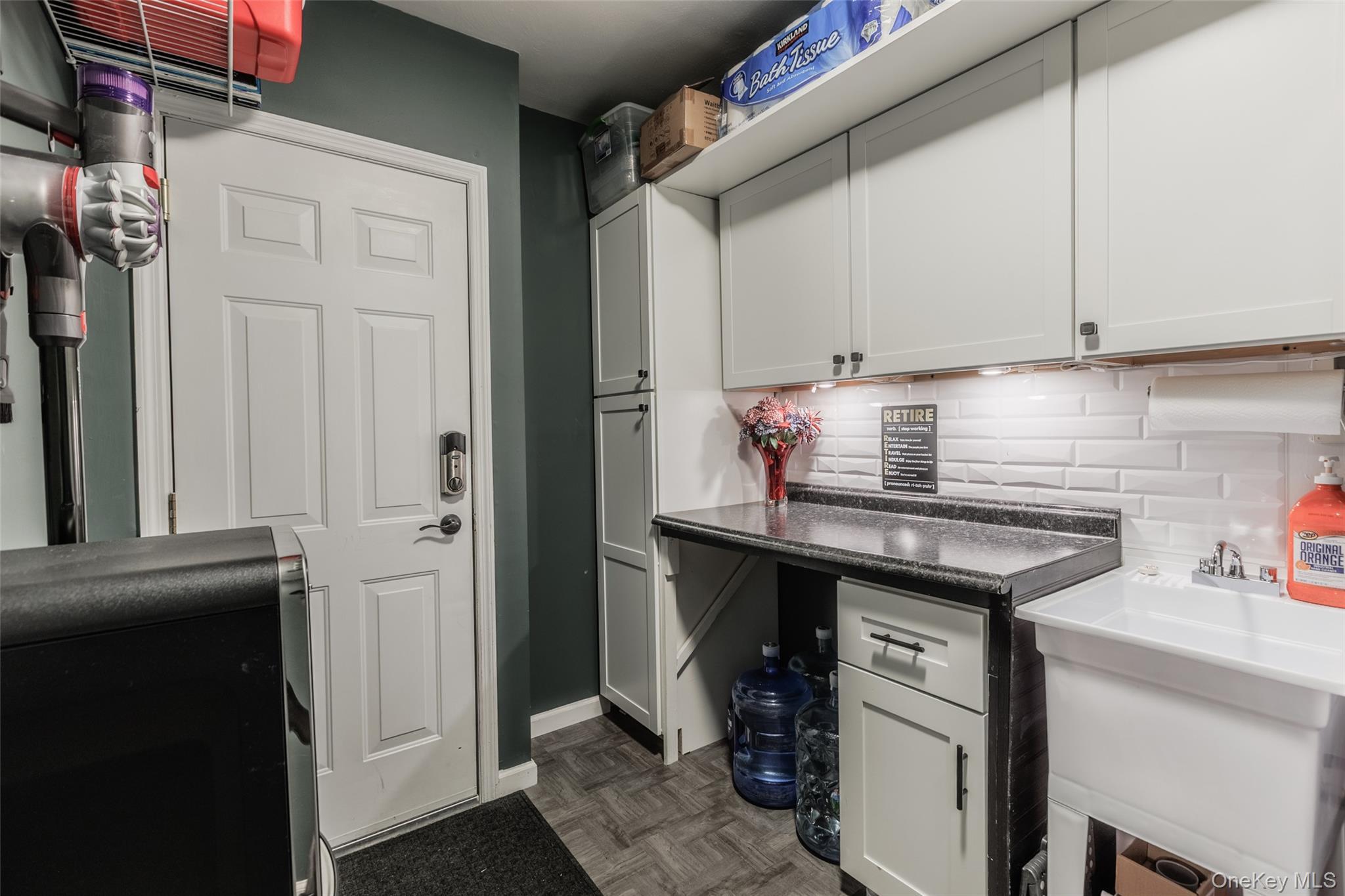 Single Family Kate Circle Suffolk County, NY 11953, MLS-1021466-15