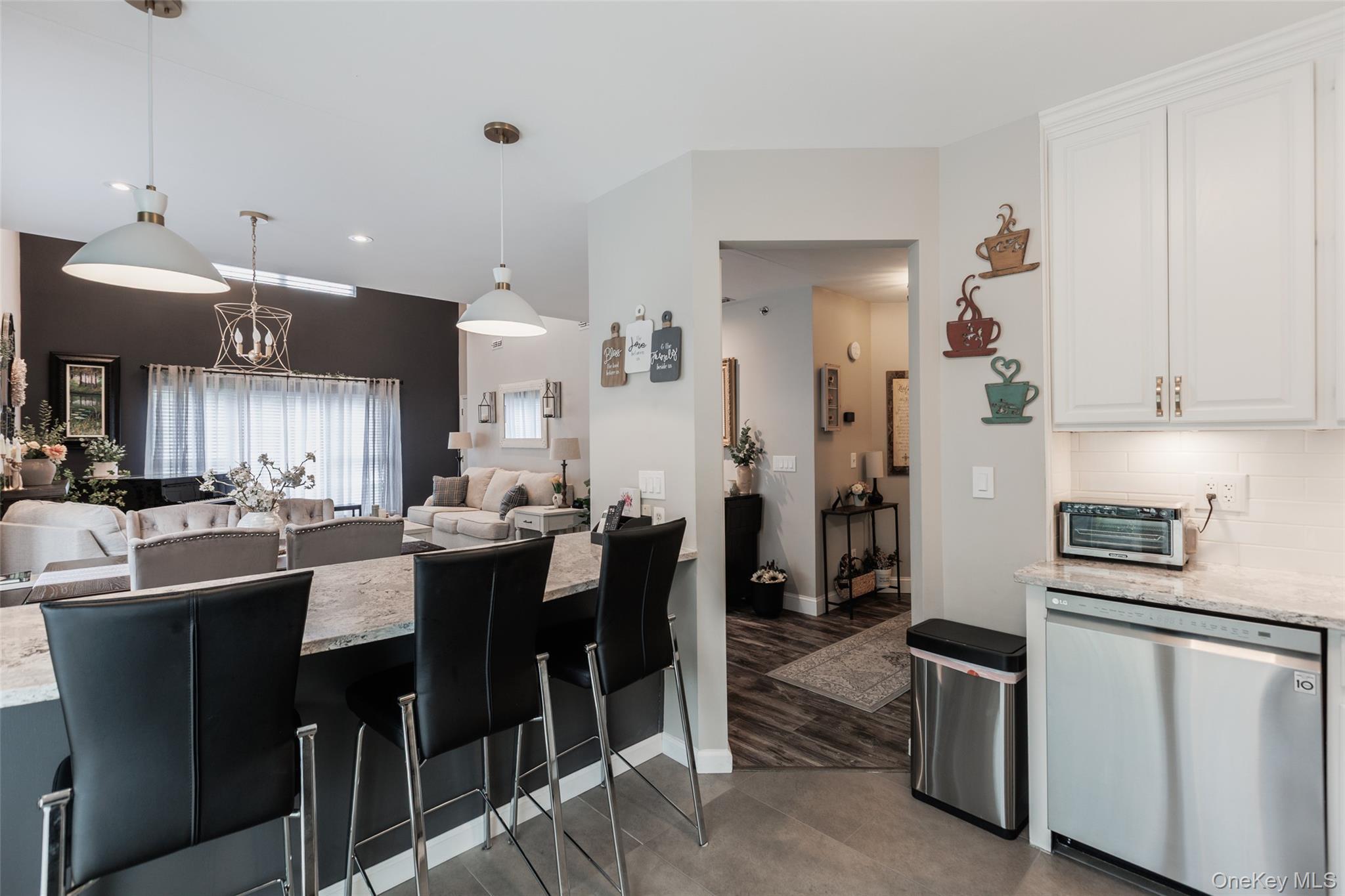 Single Family Kate Circle Suffolk County, NY 11953, MLS-1021466-8