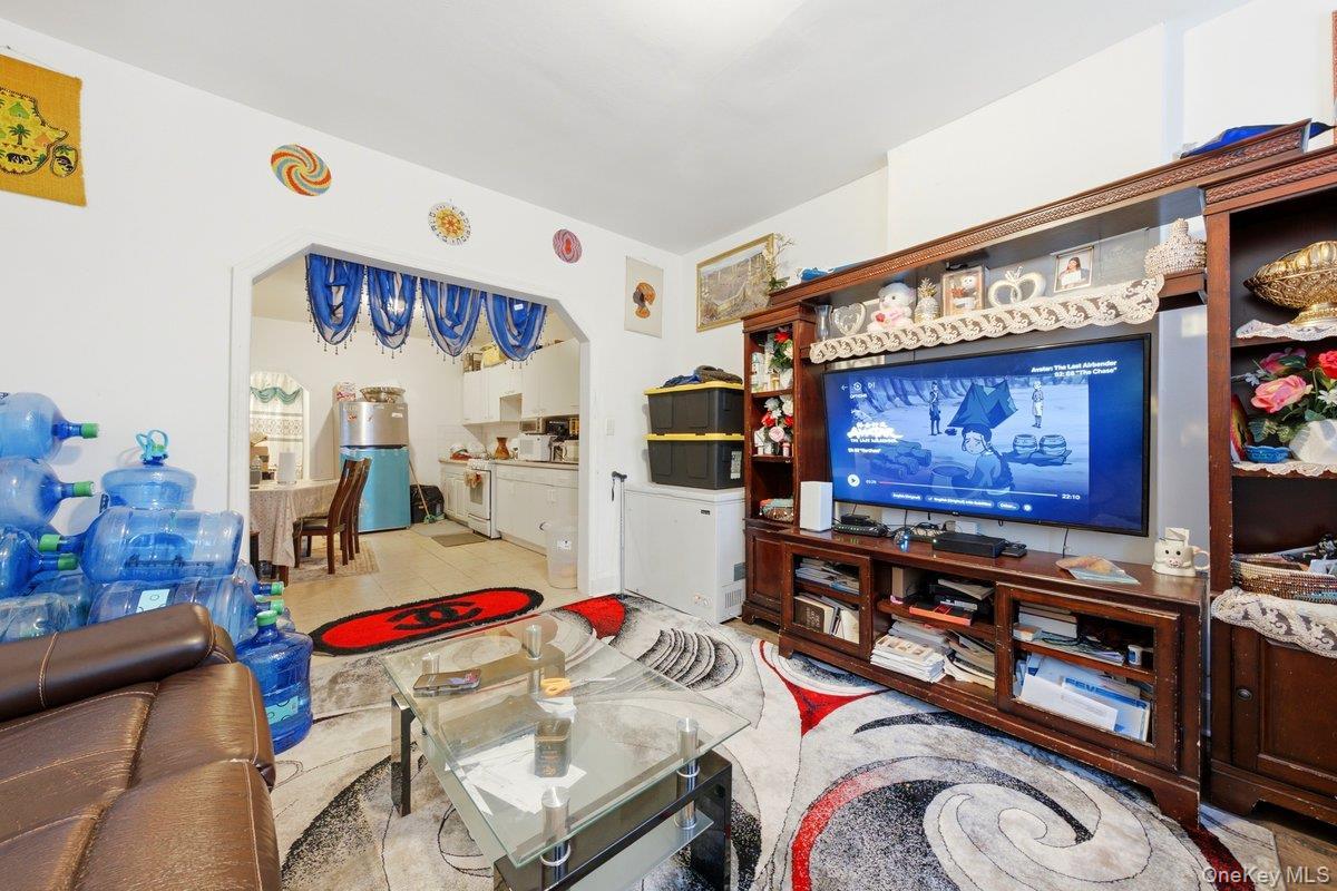 Single Family Villa Avenue Bronx, NY 10468, MLS-1021472-23