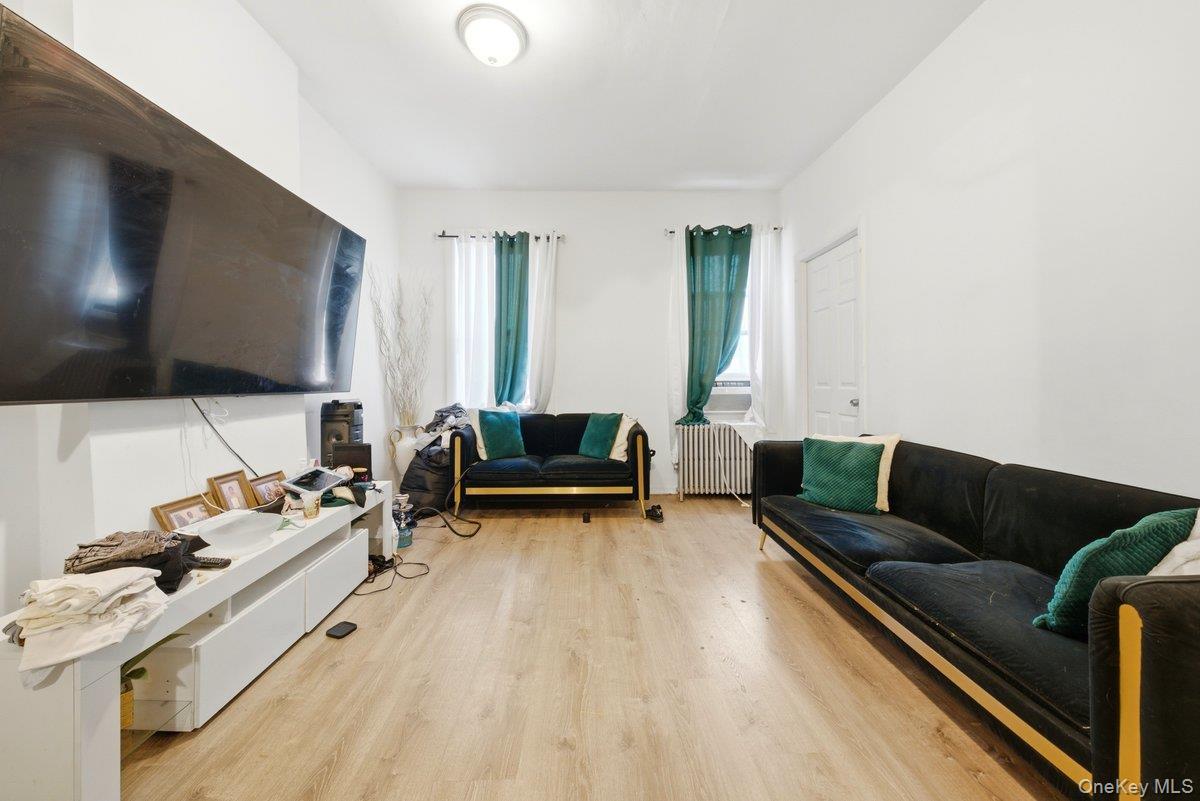 Single Family Villa Avenue Bronx, NY 10468, MLS-1021472-25