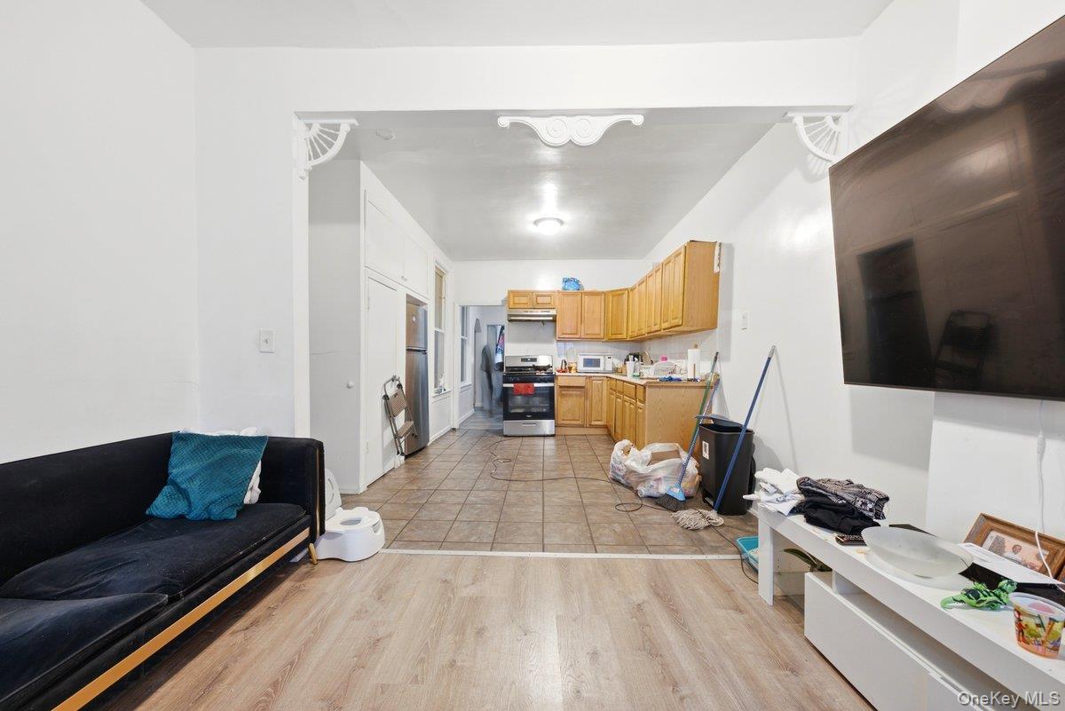 Single Family Villa Avenue Bronx, NY 10468, MLS-1021472-27