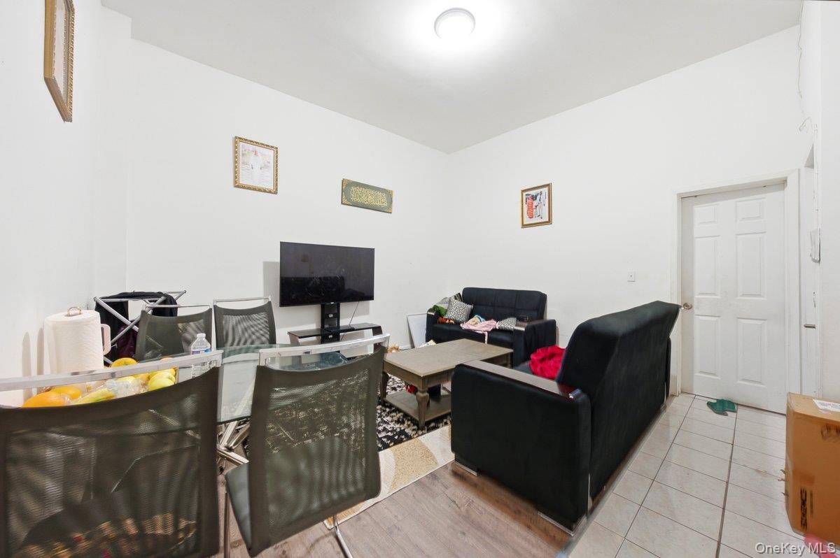 Single Family Villa Avenue Bronx, NY 10468, MLS-1021472-4
