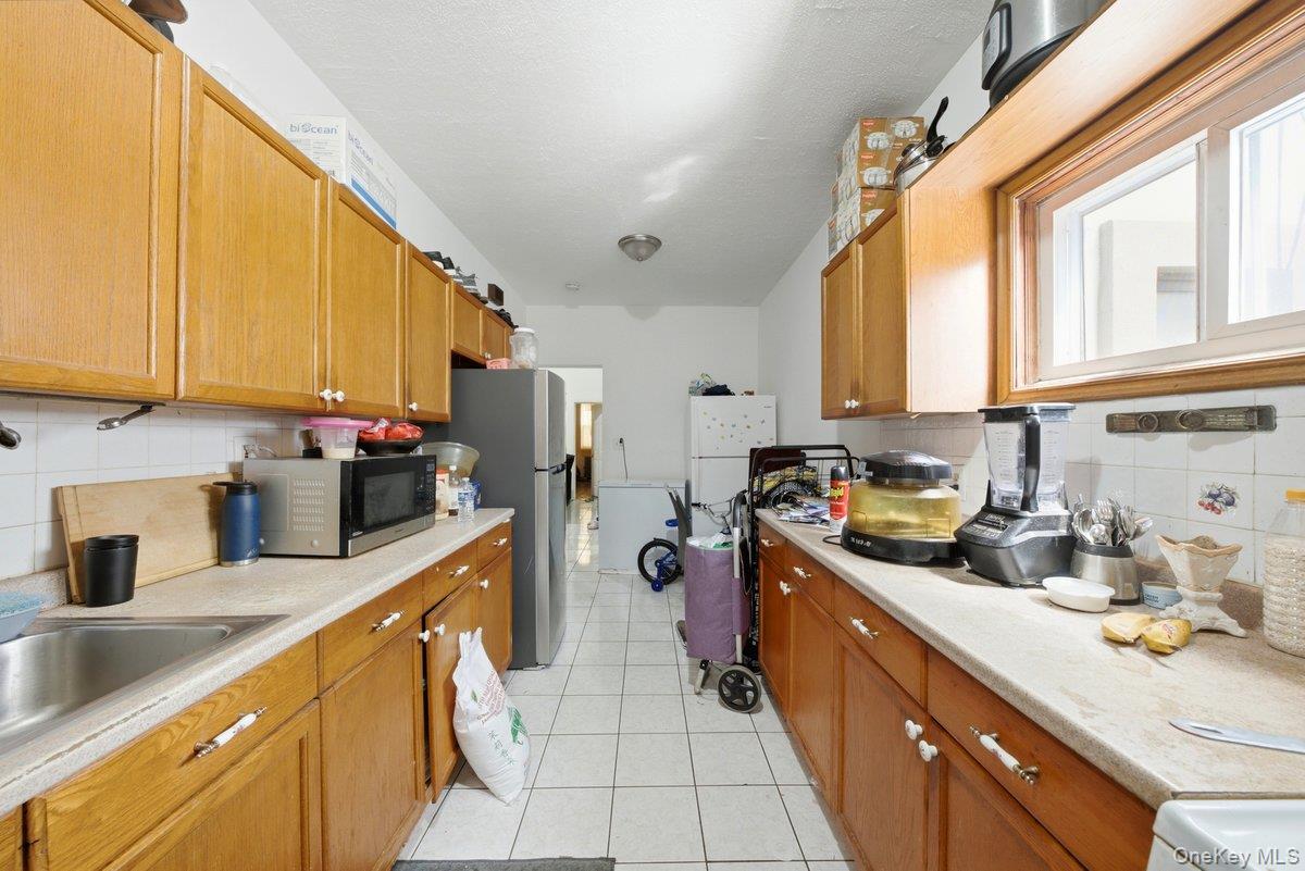 Single Family Villa Avenue Bronx, NY 10468, MLS-1021472-6