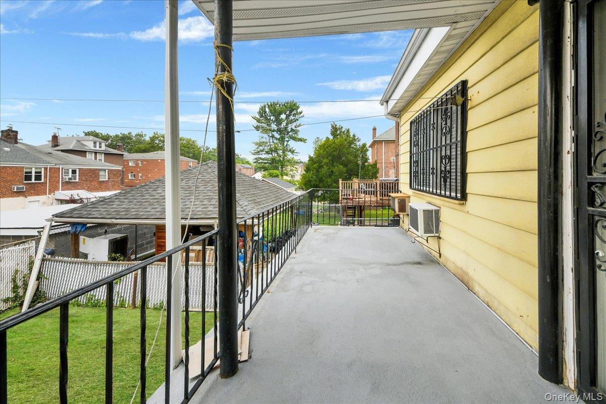 Single Family Rawlins Avenue  Bronx, NY 10465, MLS-1021489-13