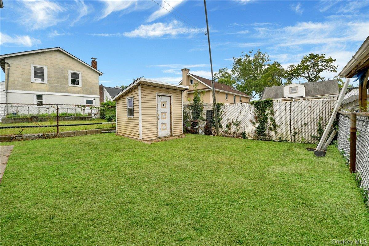 Single Family Rawlins Avenue  Bronx, NY 10465, MLS-1021489-14