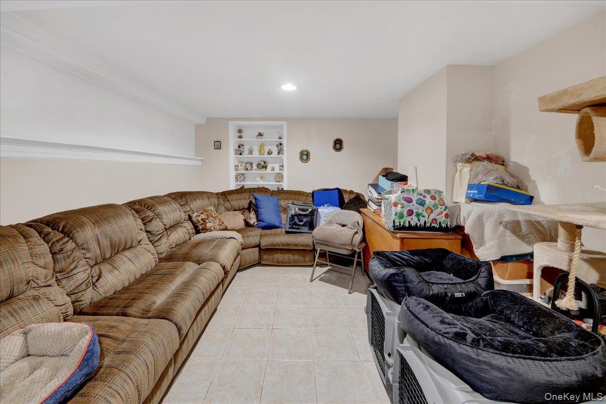 Single Family Rawlins Avenue  Bronx, NY 10465, MLS-1021489-20