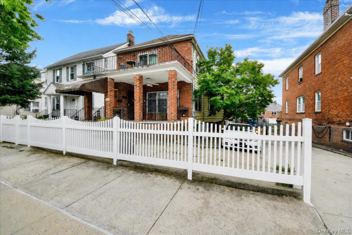 Single Family Rawlins Avenue  Bronx, NY 10465, MLS-1021489-23