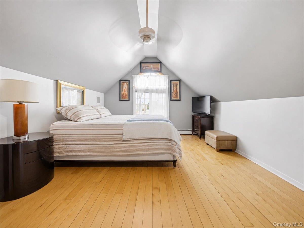 Single Family E Riviera Drive  Suffolk County, NY 11757, MLS-1021495-11