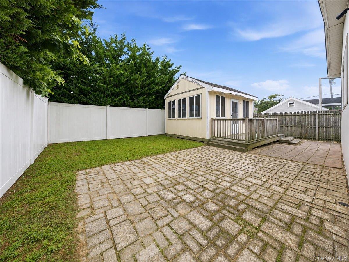 Single Family E Riviera Drive  Suffolk County, NY 11757, MLS-1021495-16