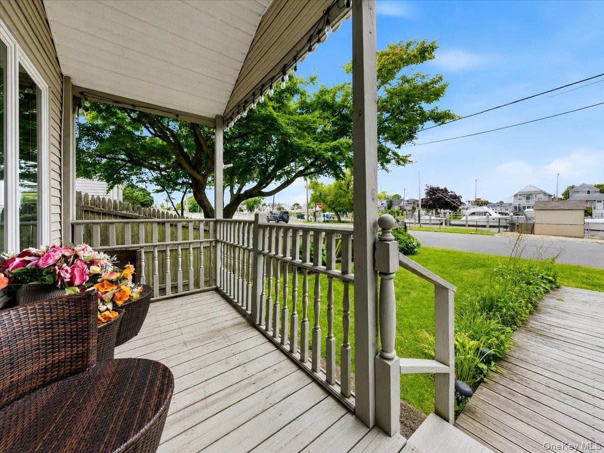 Single Family E Riviera Drive  Suffolk County, NY 11757, MLS-1021495-22