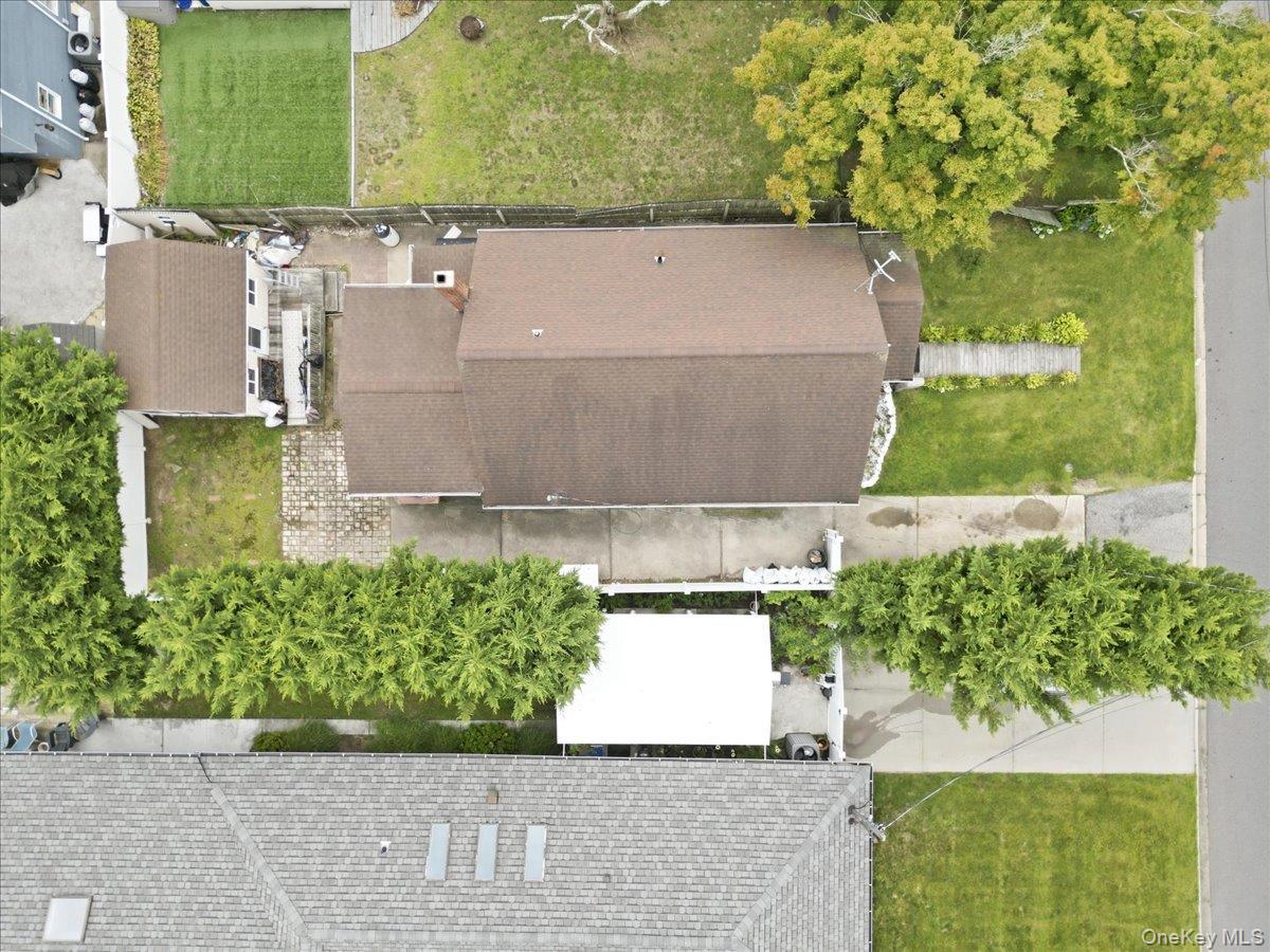 Single Family E Riviera Drive  Suffolk County, NY 11757, MLS-1021495-24