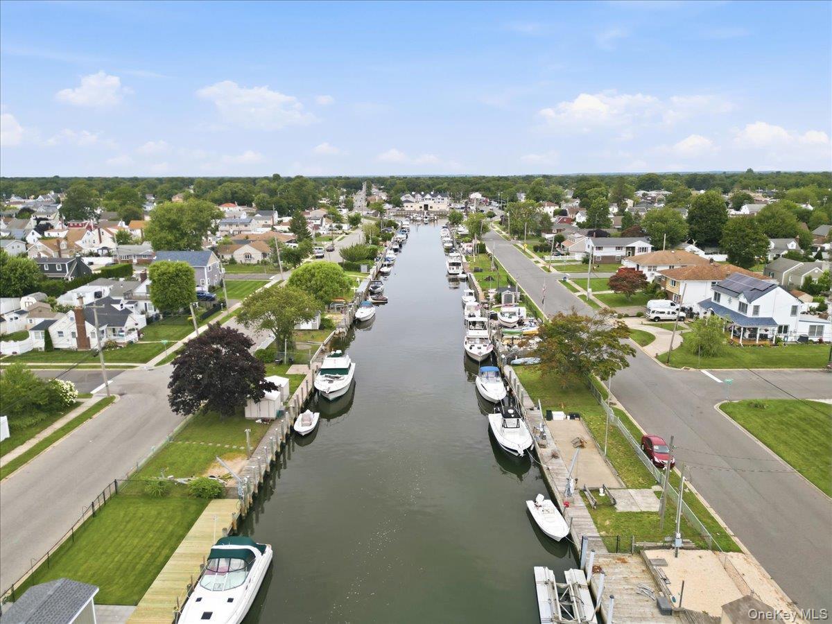 Single Family E Riviera Drive  Suffolk County, NY 11757, MLS-1021495-26