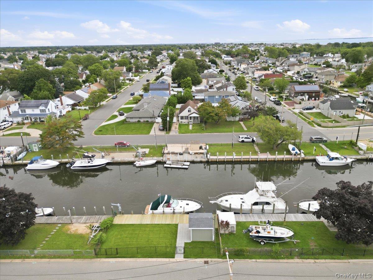 Single Family E Riviera Drive  Suffolk County, NY 11757, MLS-1021495-27
