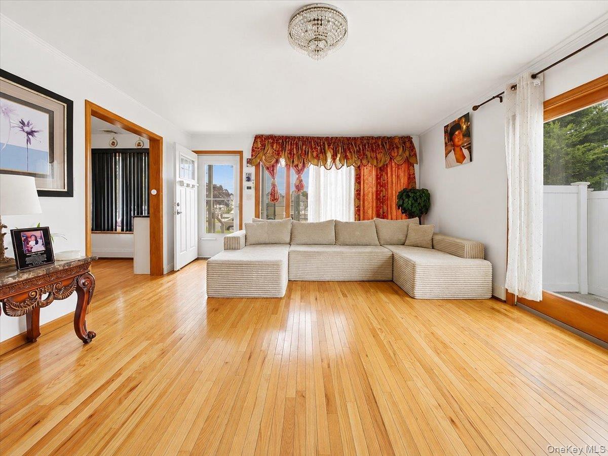 Single Family E Riviera Drive  Suffolk County, NY 11757, MLS-1021495-4