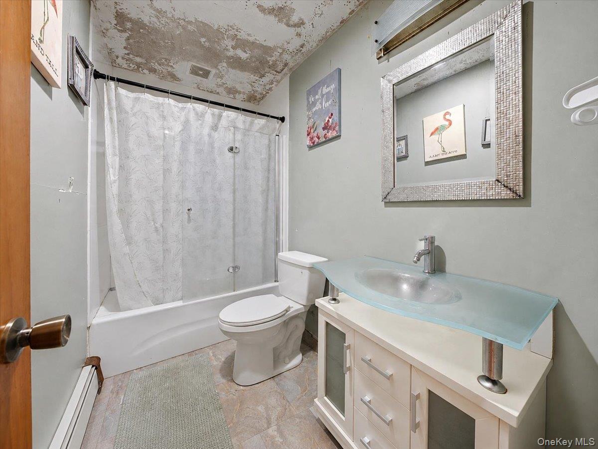 Single Family E Riviera Drive  Suffolk County, NY 11757, MLS-1021495-8