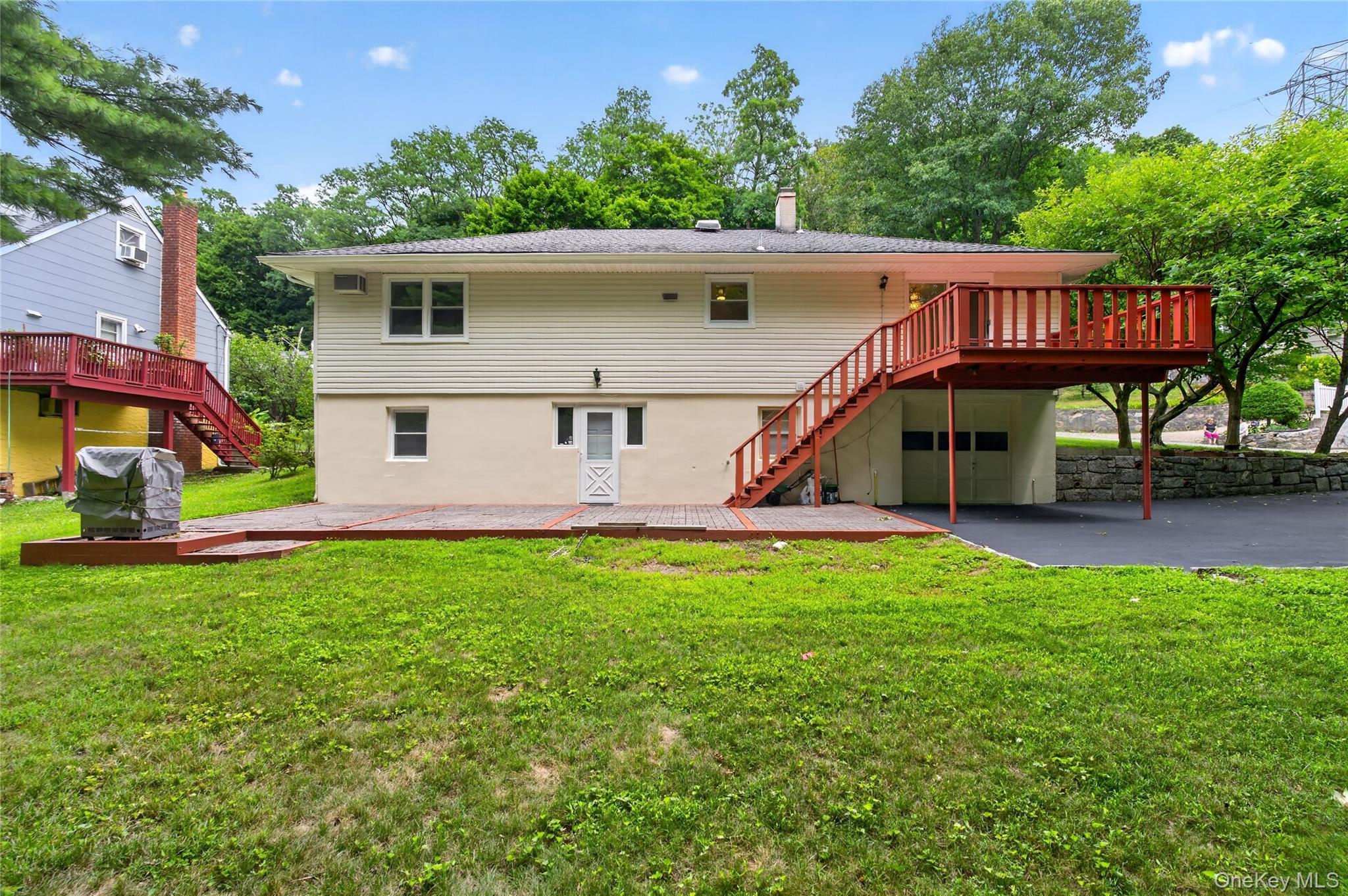 Single Family Greenwood Lane  Westchester County, NY 10607, MLS-1021512-14