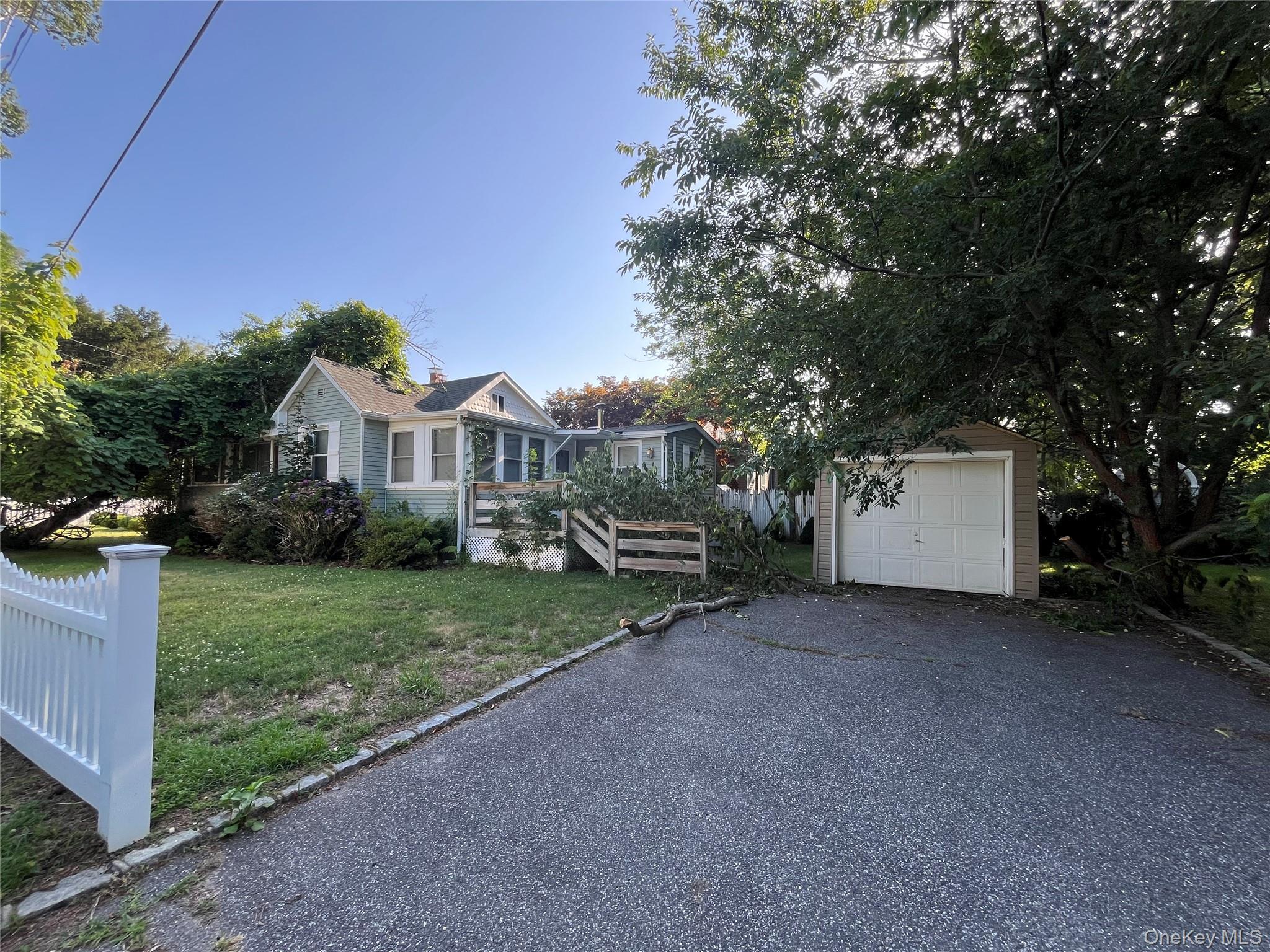 Single Family Saltaire Road Suffolk County, NY 11789, MLS-1021514-2