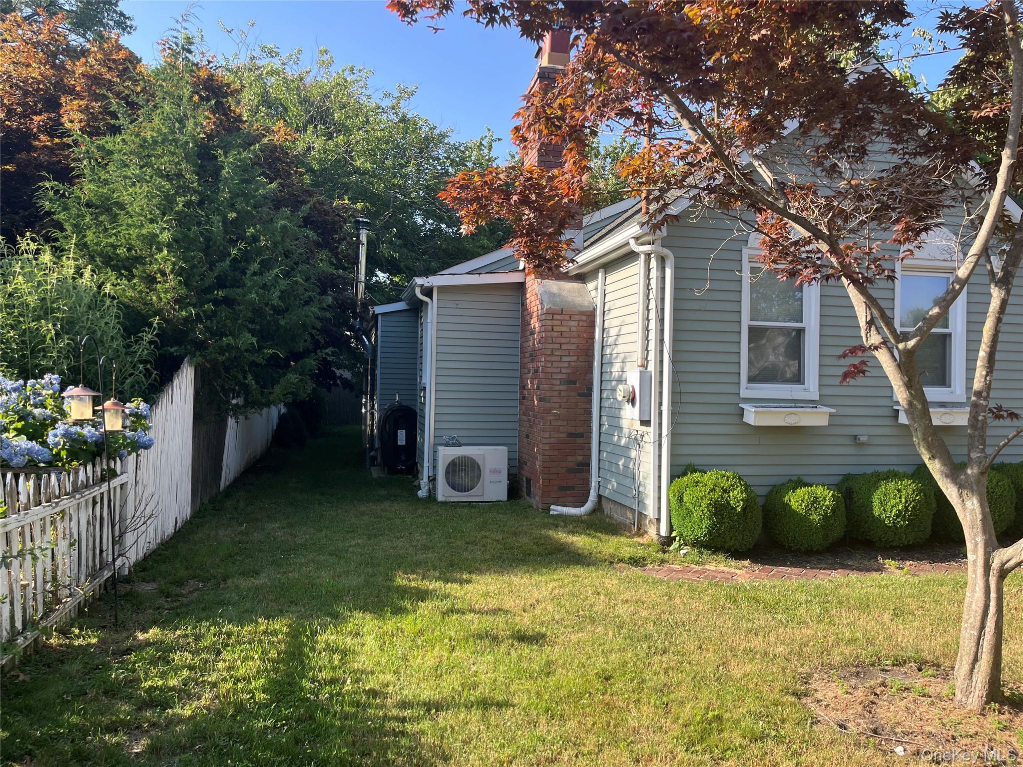 Single Family Saltaire Road  Suffolk County, NY 11789, MLS-1021514-4