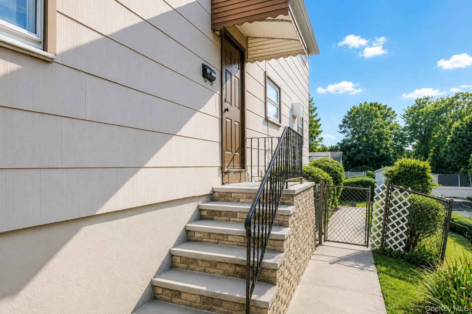 Single Family Highview Avenue Staten Island, NY 10301, MLS-1021535-24