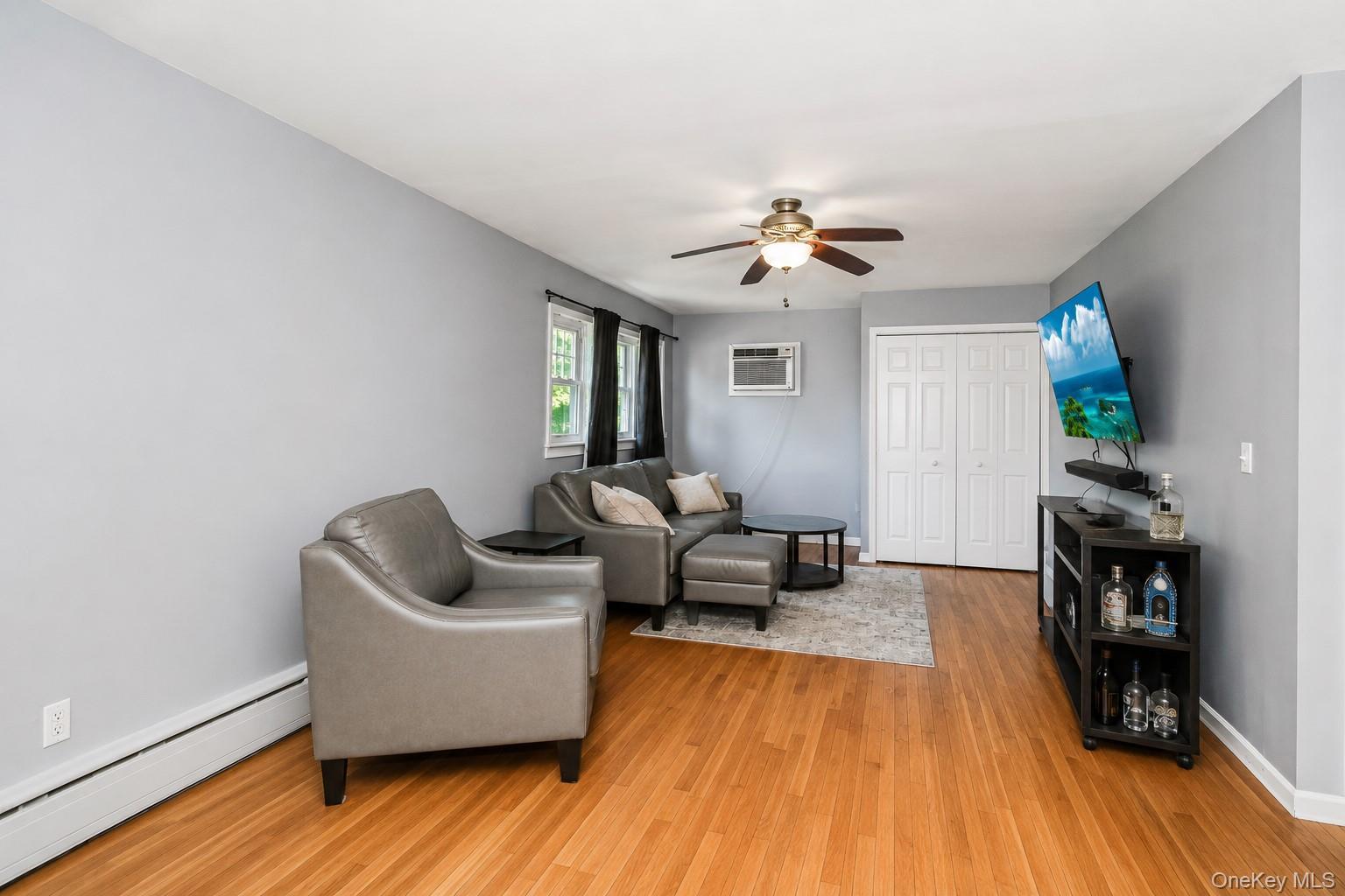 Single Family Highview Avenue Staten Island, NY 10301, MLS-1021535-25