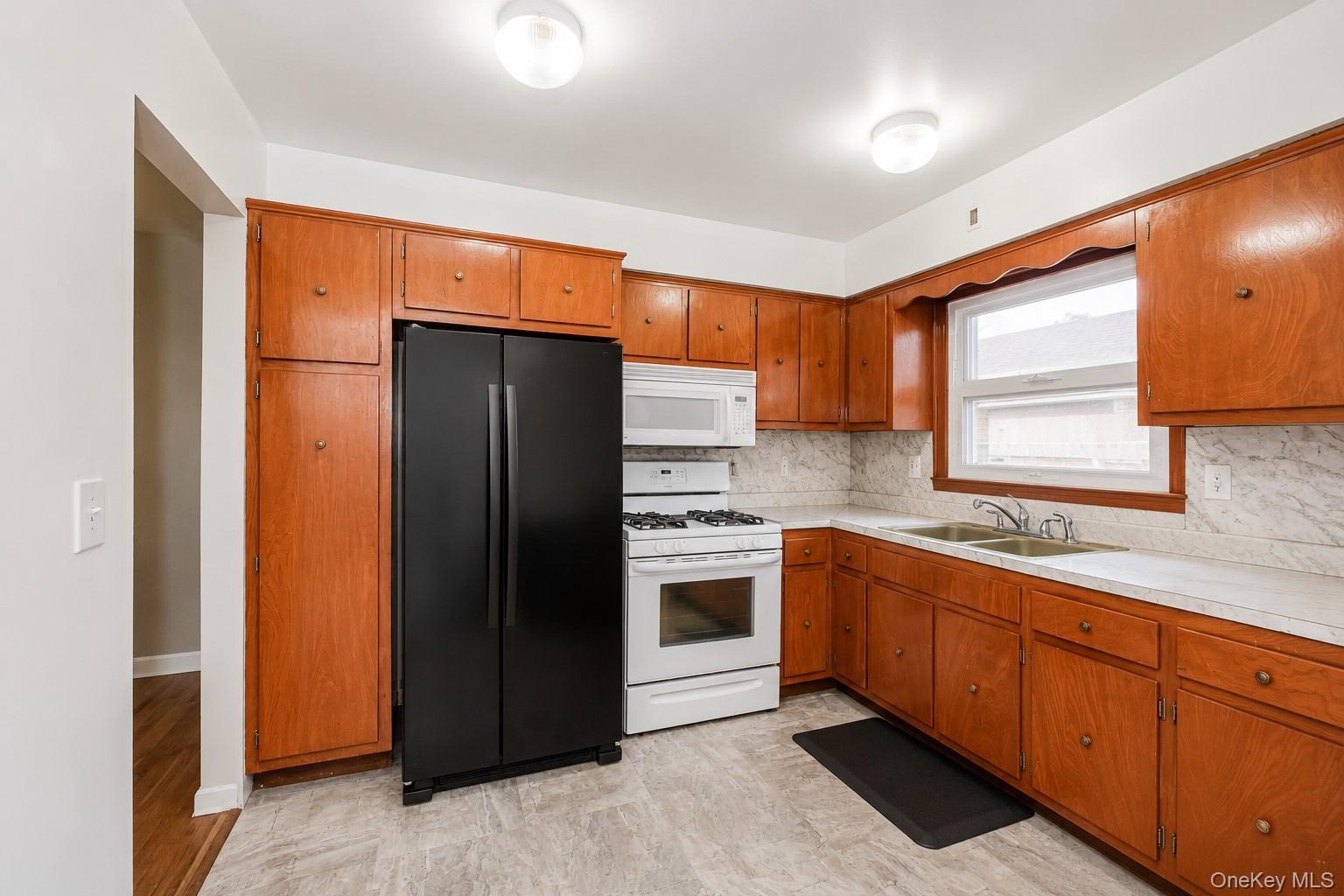 Single Family Highview Avenue Staten Island, NY 10301, MLS-1021535-29