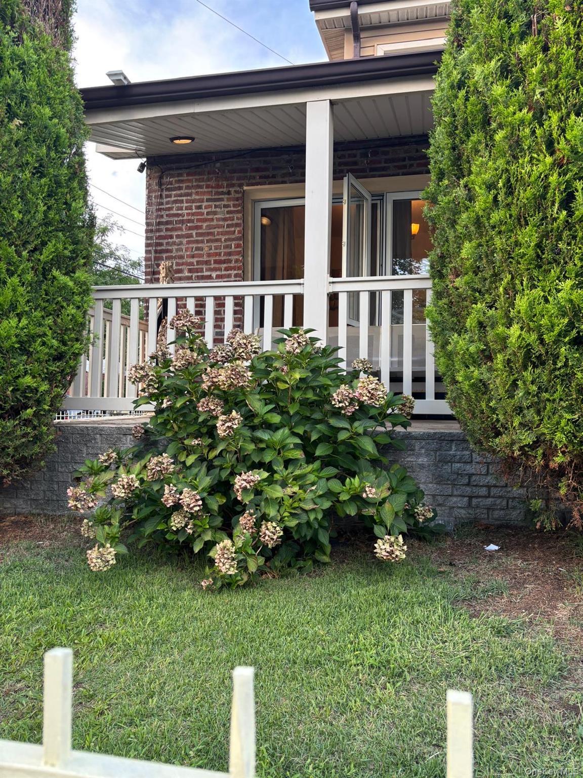 Single Family 145th Road Queens, NY 11413, MLS-1021588-11