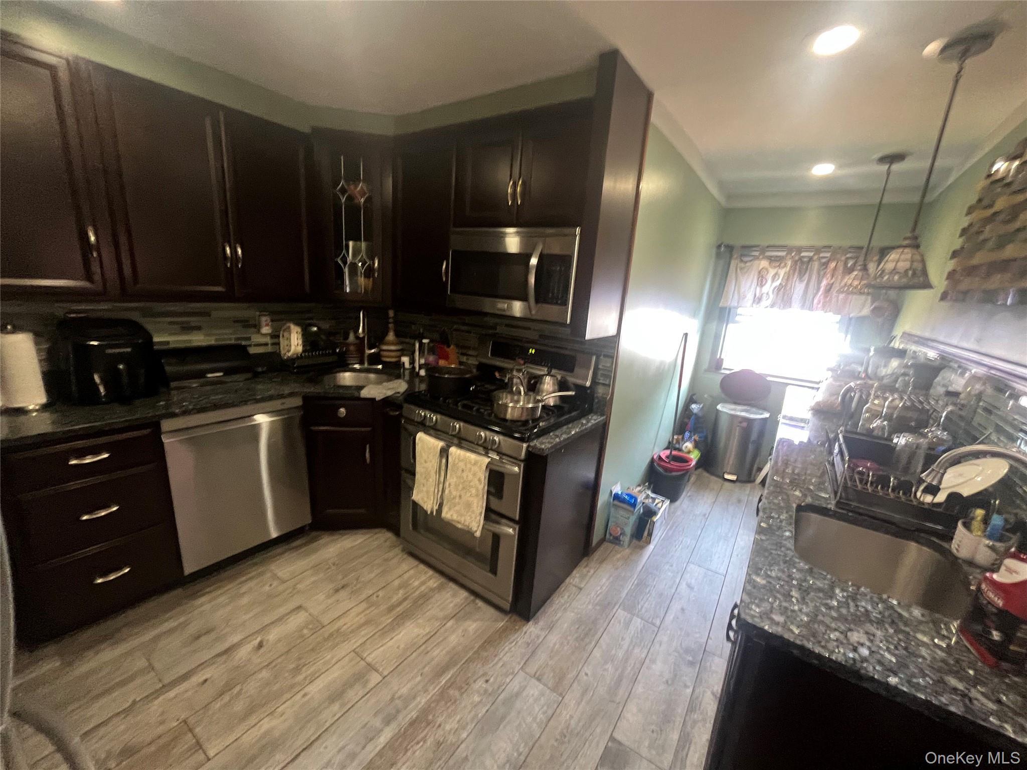Single Family 145th Road Queens, NY 11413, MLS-1021588-4