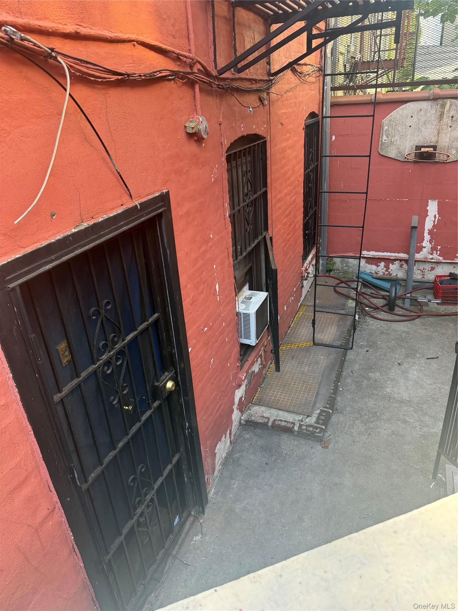 Single Family Washington Avenue  Bronx, NY 10457, MLS-1021594-8