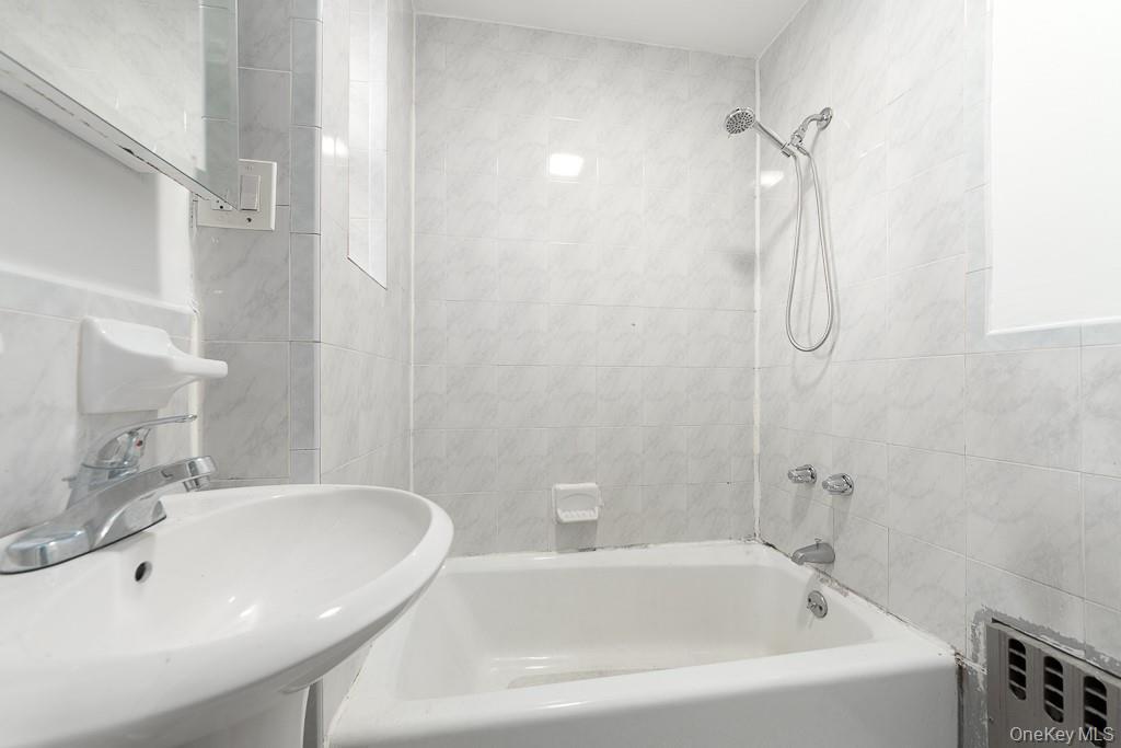 Single Family Miller Avenue  Brooklyn, NY 11207, MLS-1021596-6