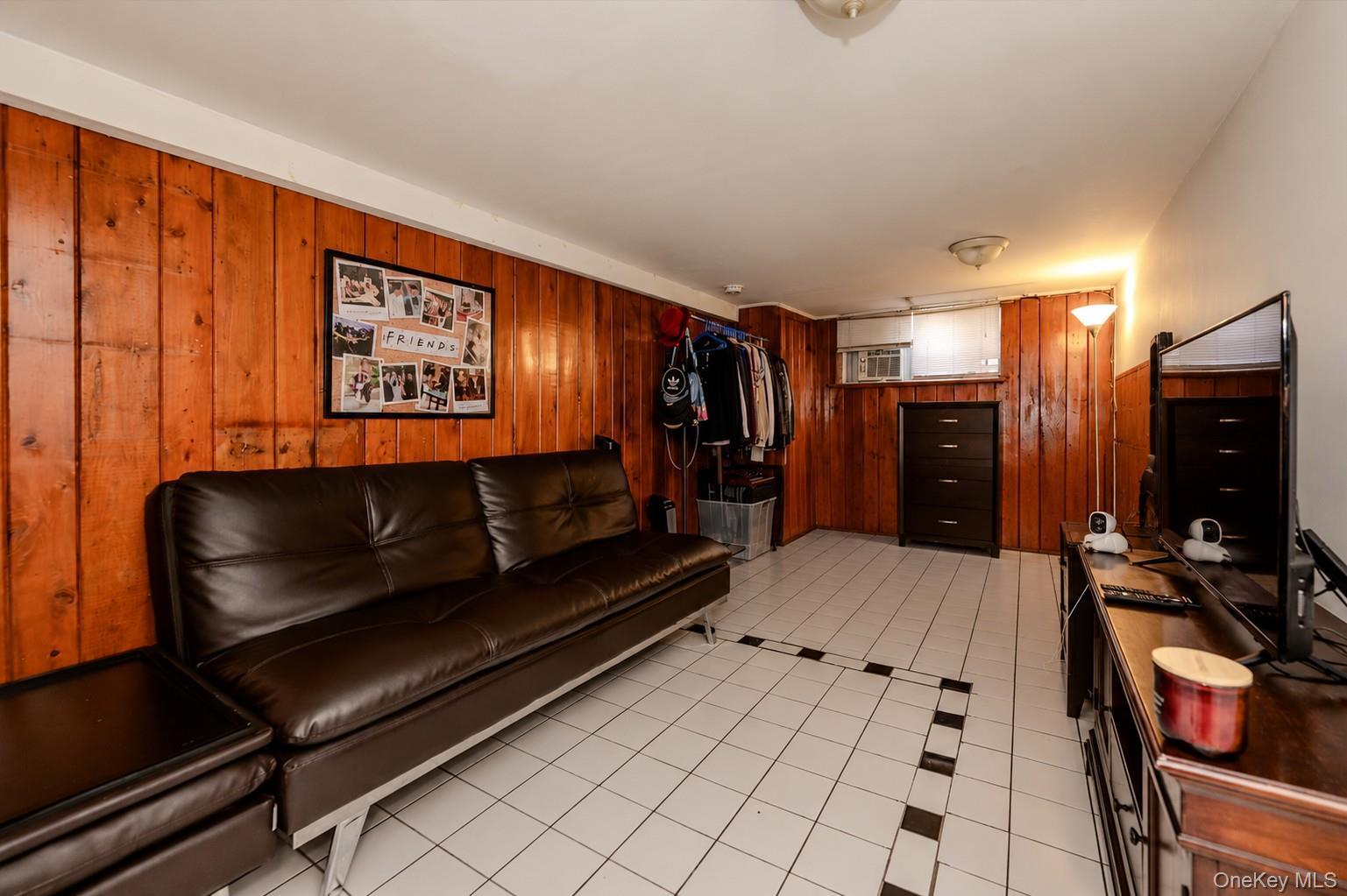 Single Family Utopia Parkway Queens, NY 11366, MLS-1021620-20