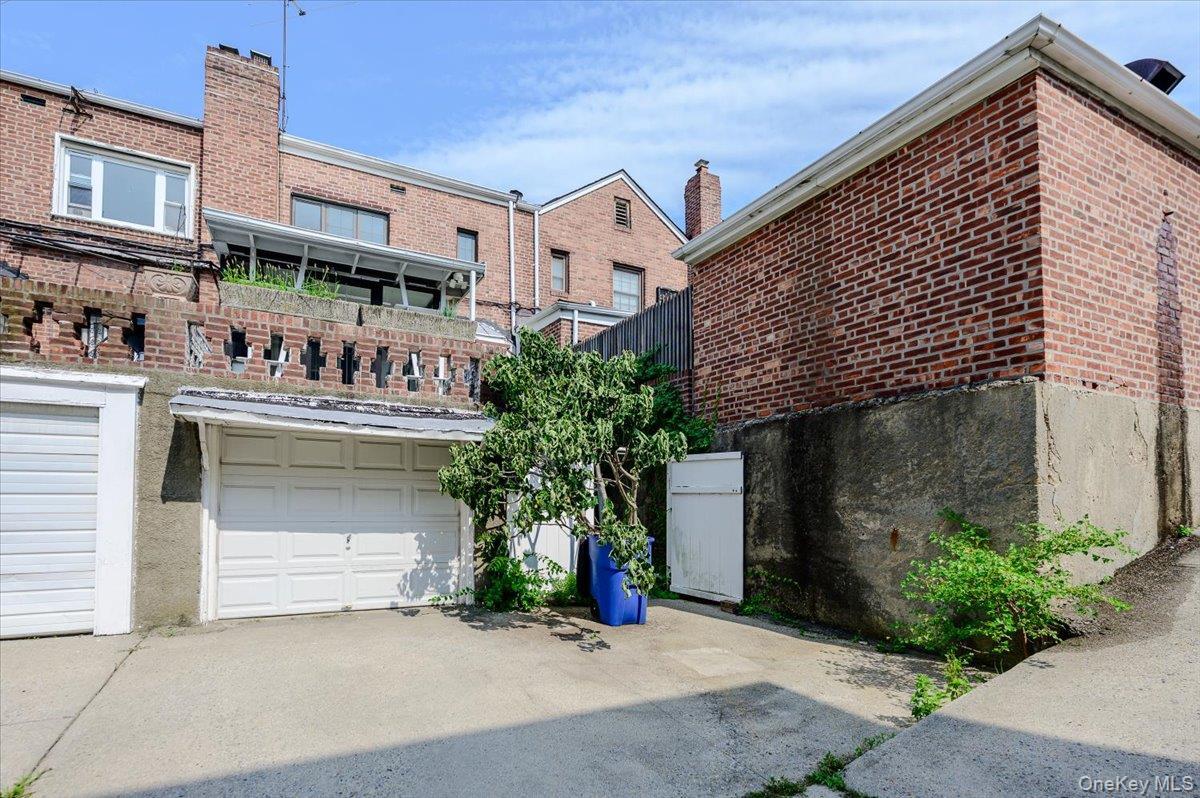 Single Family Utopia Parkway Queens, NY 11366, MLS-1021620-21