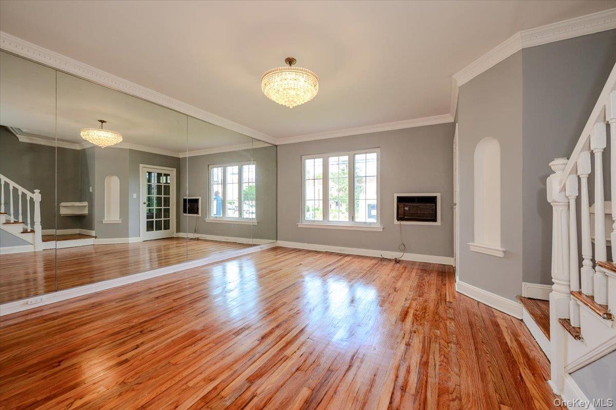 Single Family Utopia Parkway Queens, NY 11366, MLS-1021620-3