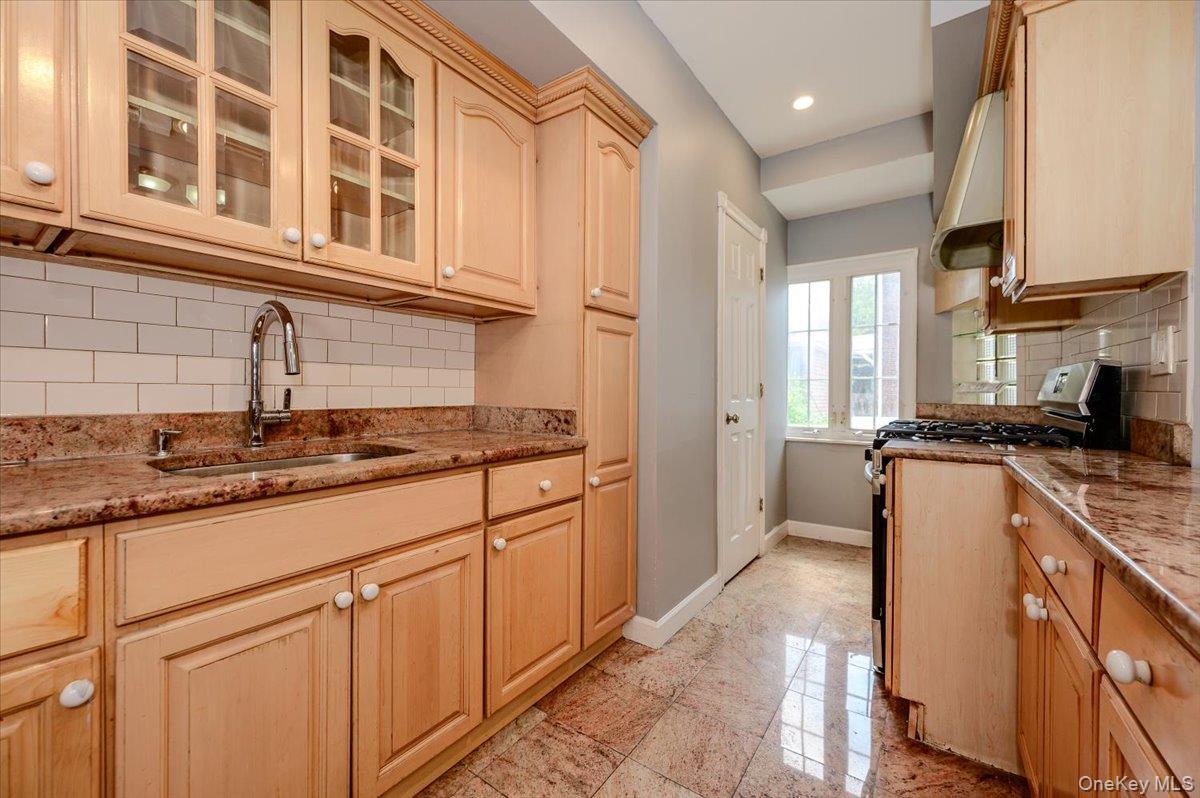 Single Family Utopia Parkway Queens, NY 11366, MLS-1021620-7