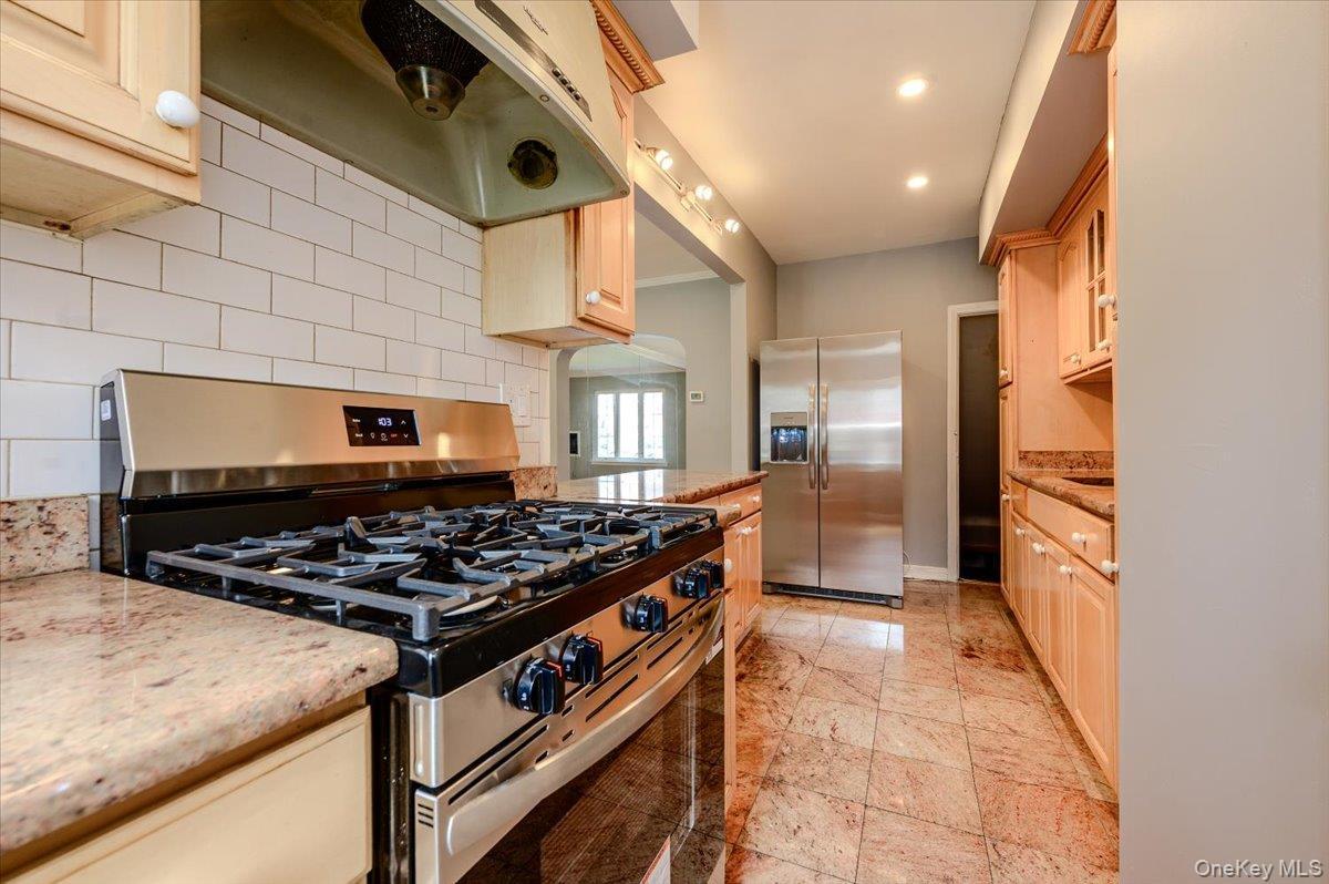 Single Family Utopia Parkway Queens, NY 11366, MLS-1021620-8