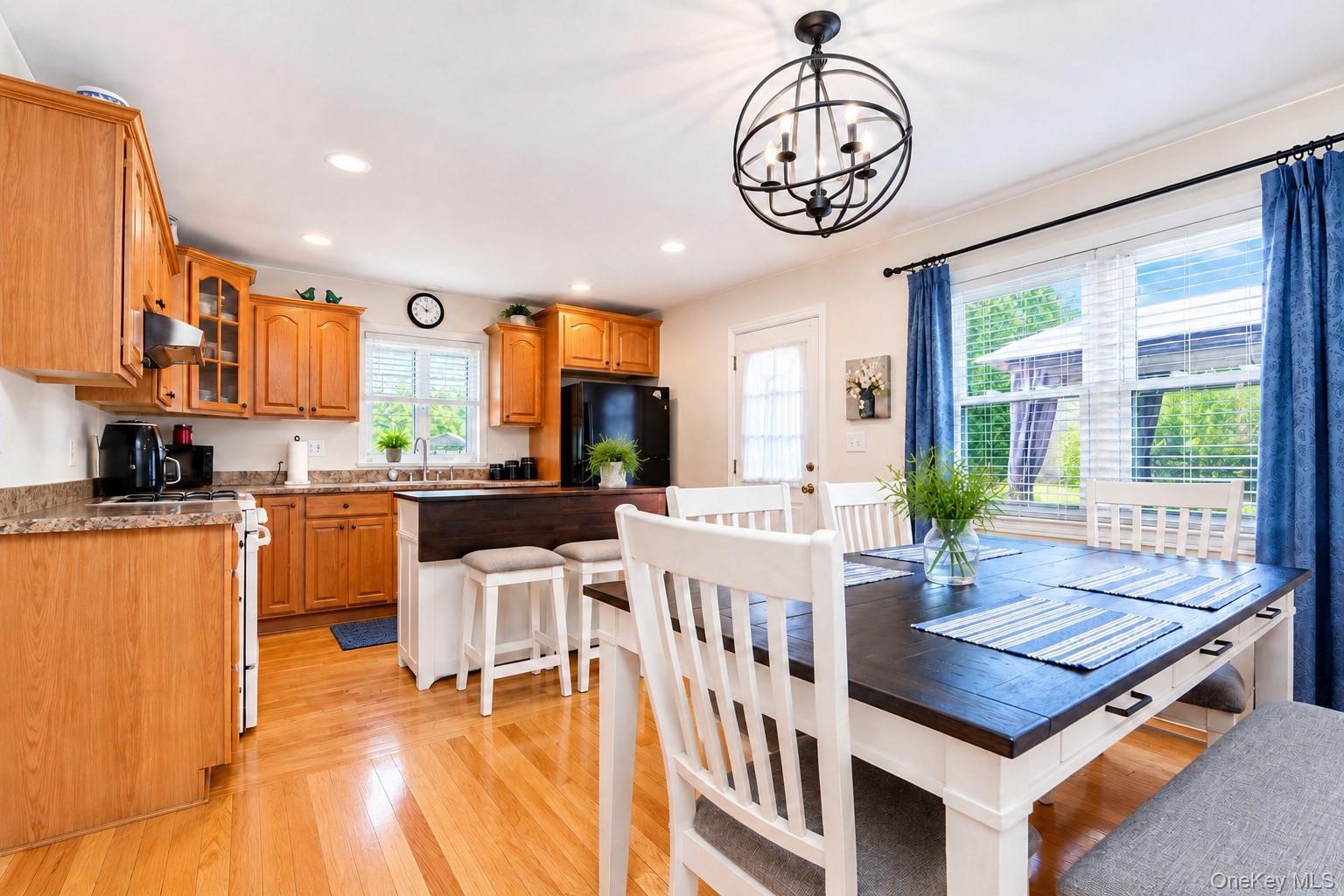 Single Family Cypress Avenue Staten Island, NY 10301, MLS-1021660-19