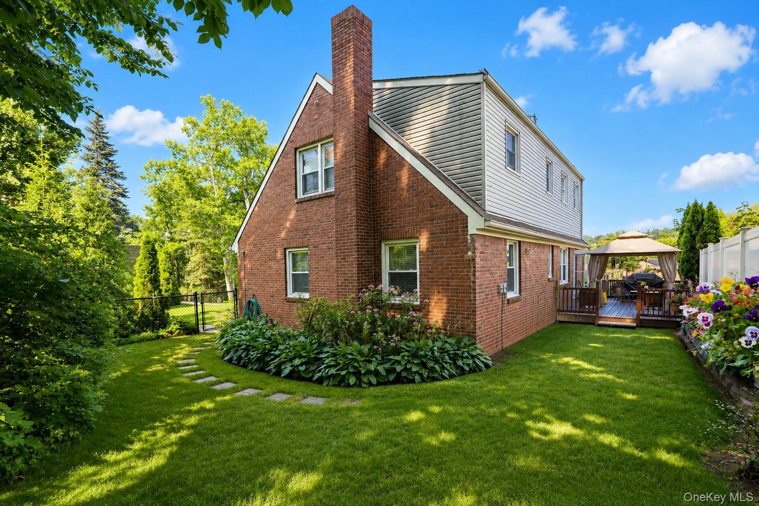 Single Family Cypress Avenue Staten Island, NY 10301, MLS-1021660-4