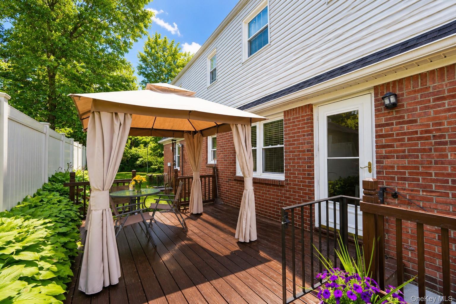 Single Family Cypress Avenue Staten Island, NY 10301, MLS-1021660-6