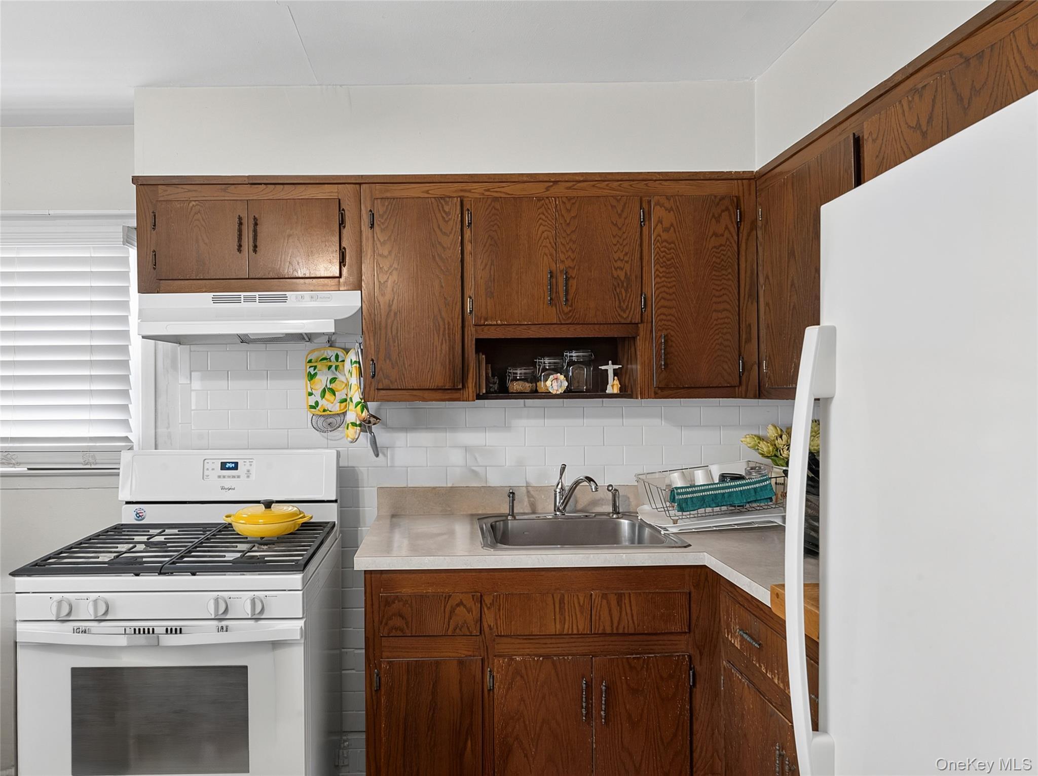 Single Family Curtis Lane  Westchester County, NY 10710, MLS-1021669-34