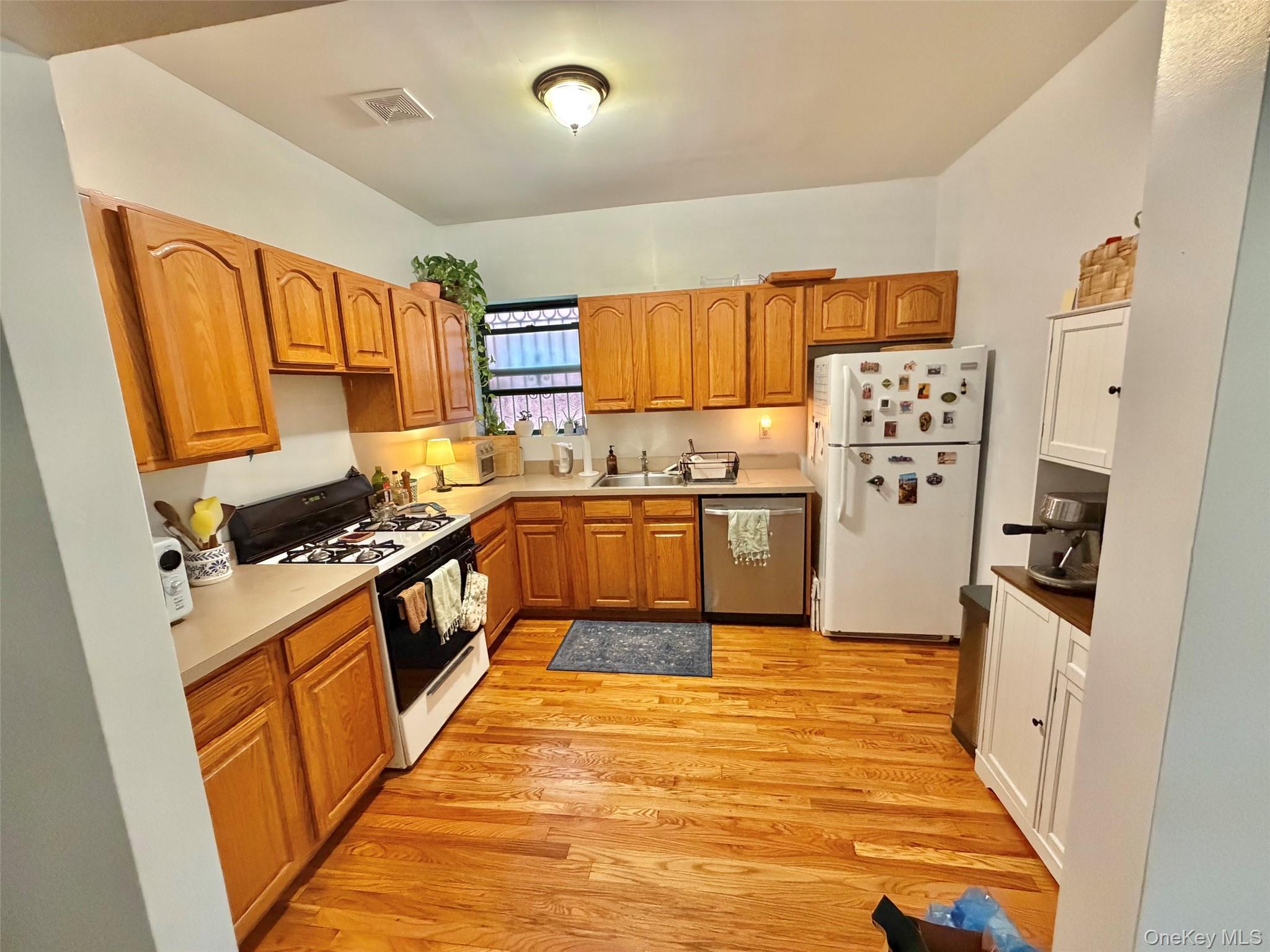 Single Family Classon Avenue Brooklyn, NY 11238, MLS-1021671-18