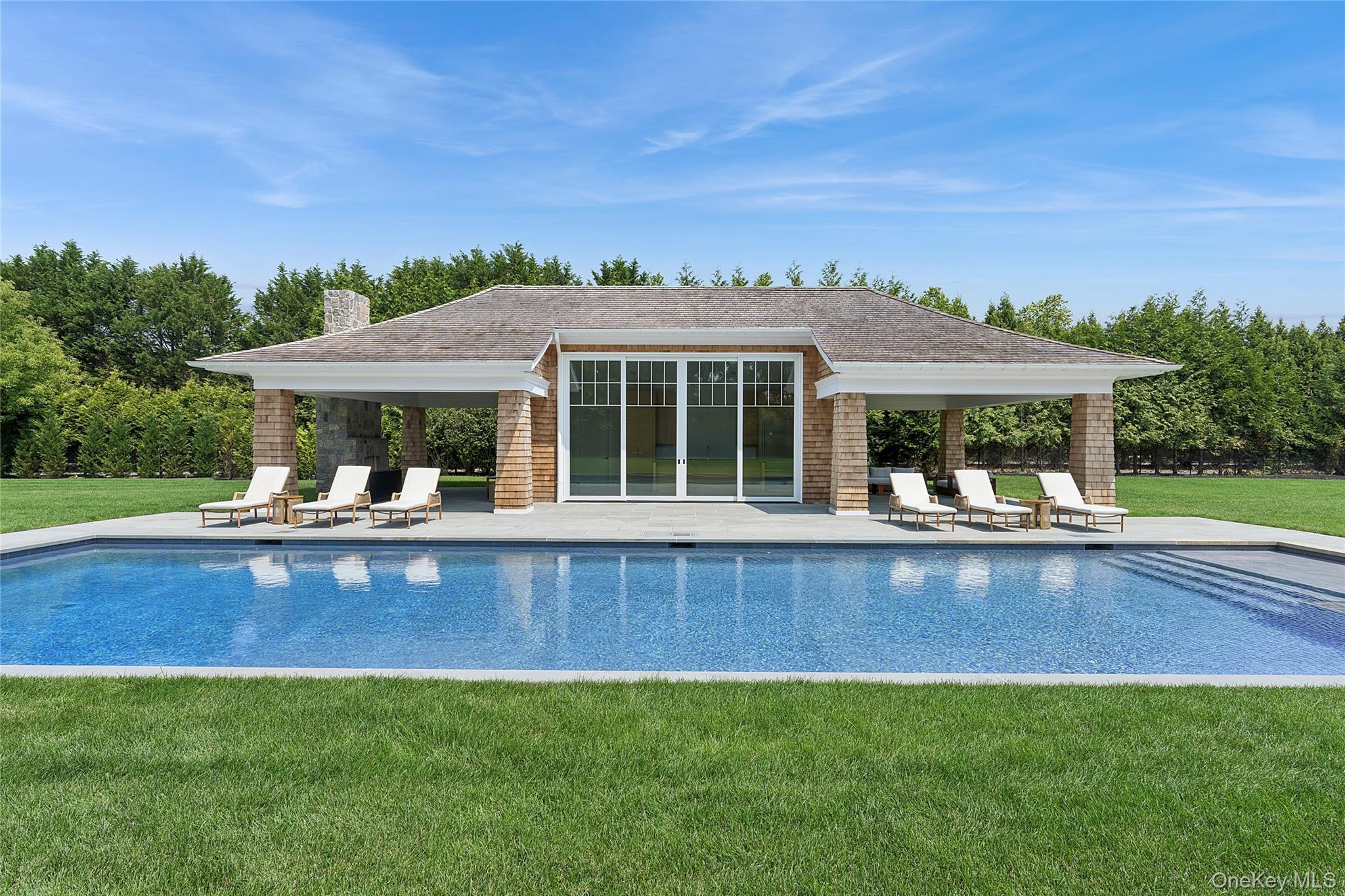 Single Family Halsey Lane Suffolk County, NY 11932, MLS-1021687-32