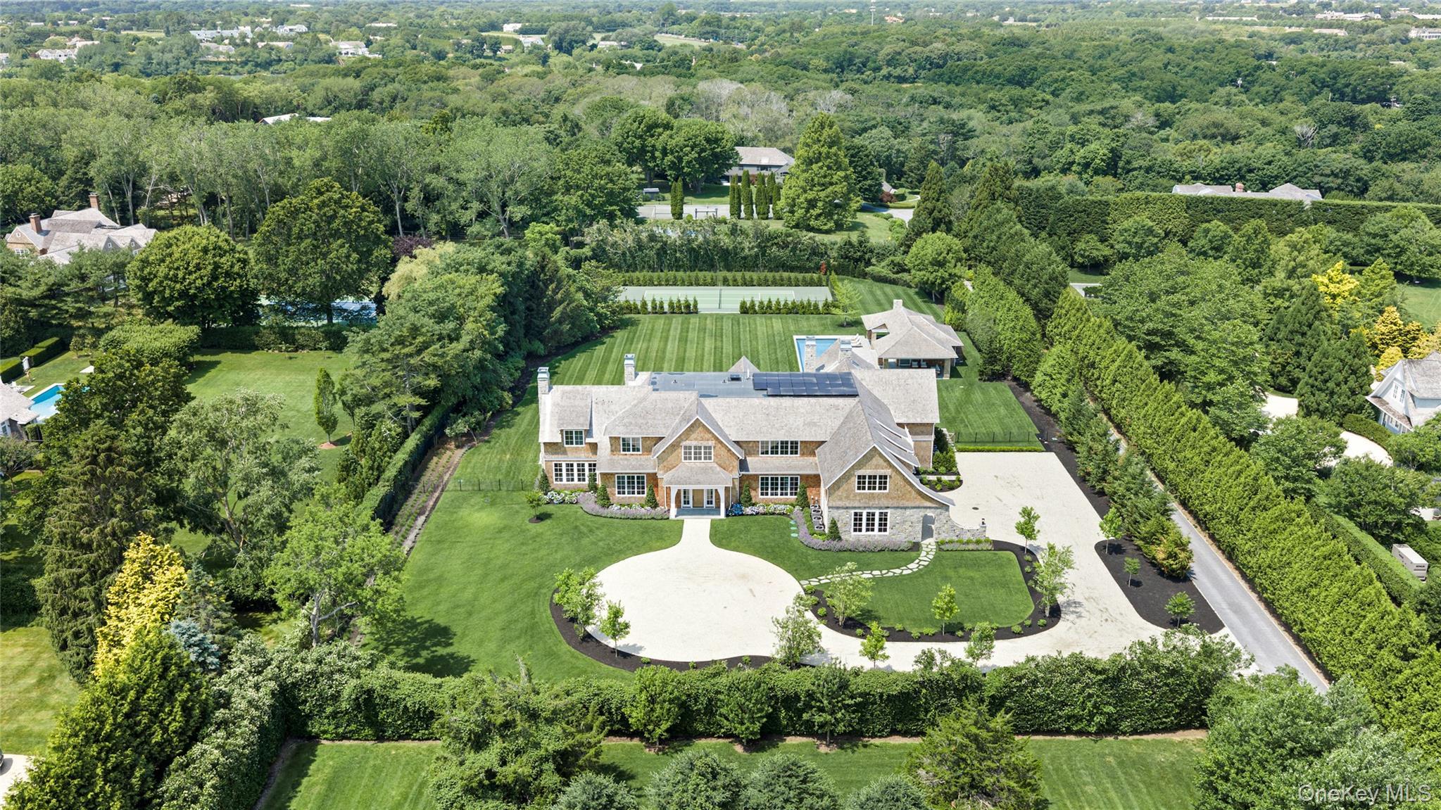 Single Family Halsey Lane Suffolk County, NY 11932, MLS-1021687-35