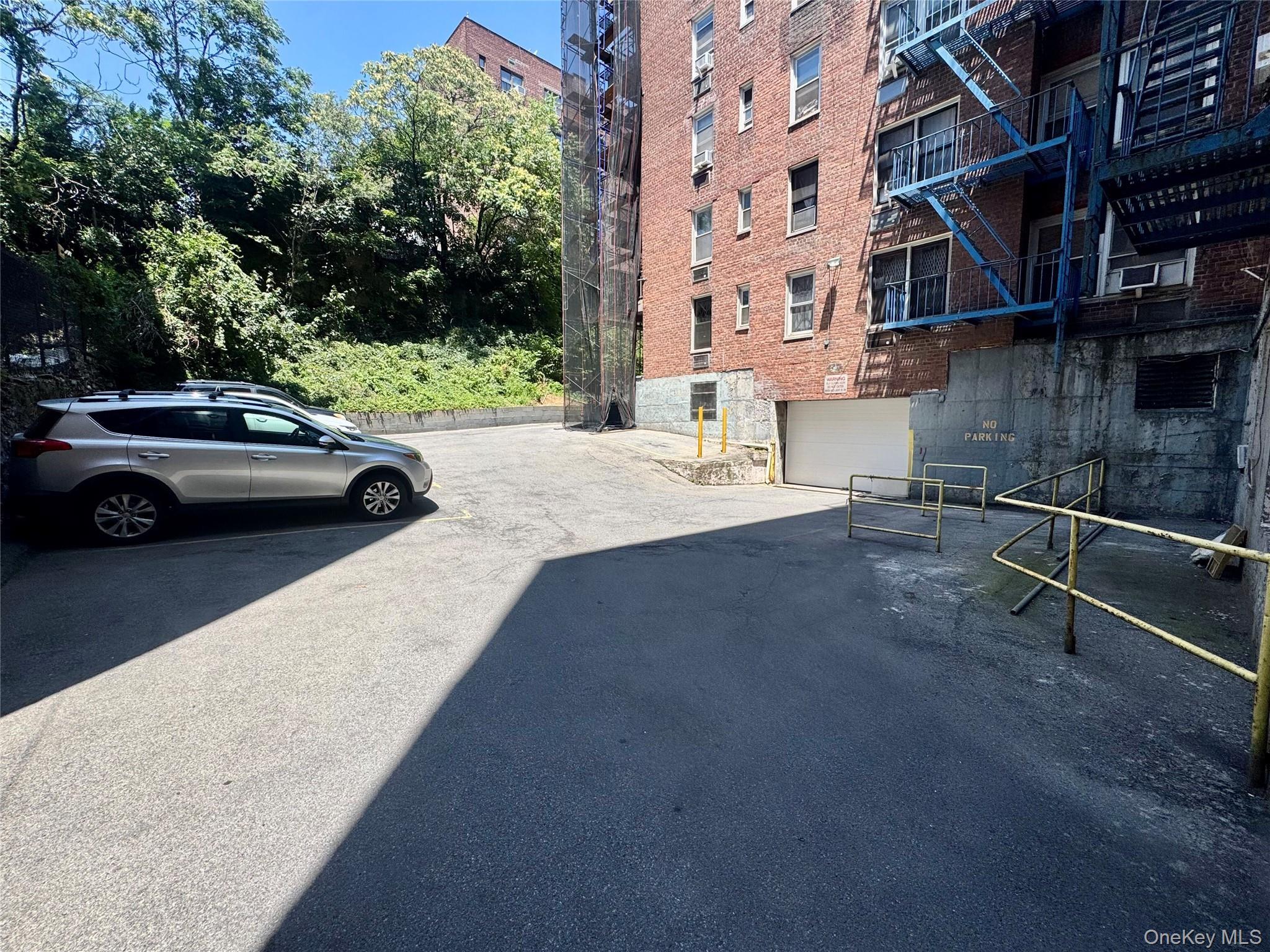 Coop Marion Avenue  Bronx, NY 10458, MLS-1021692-9