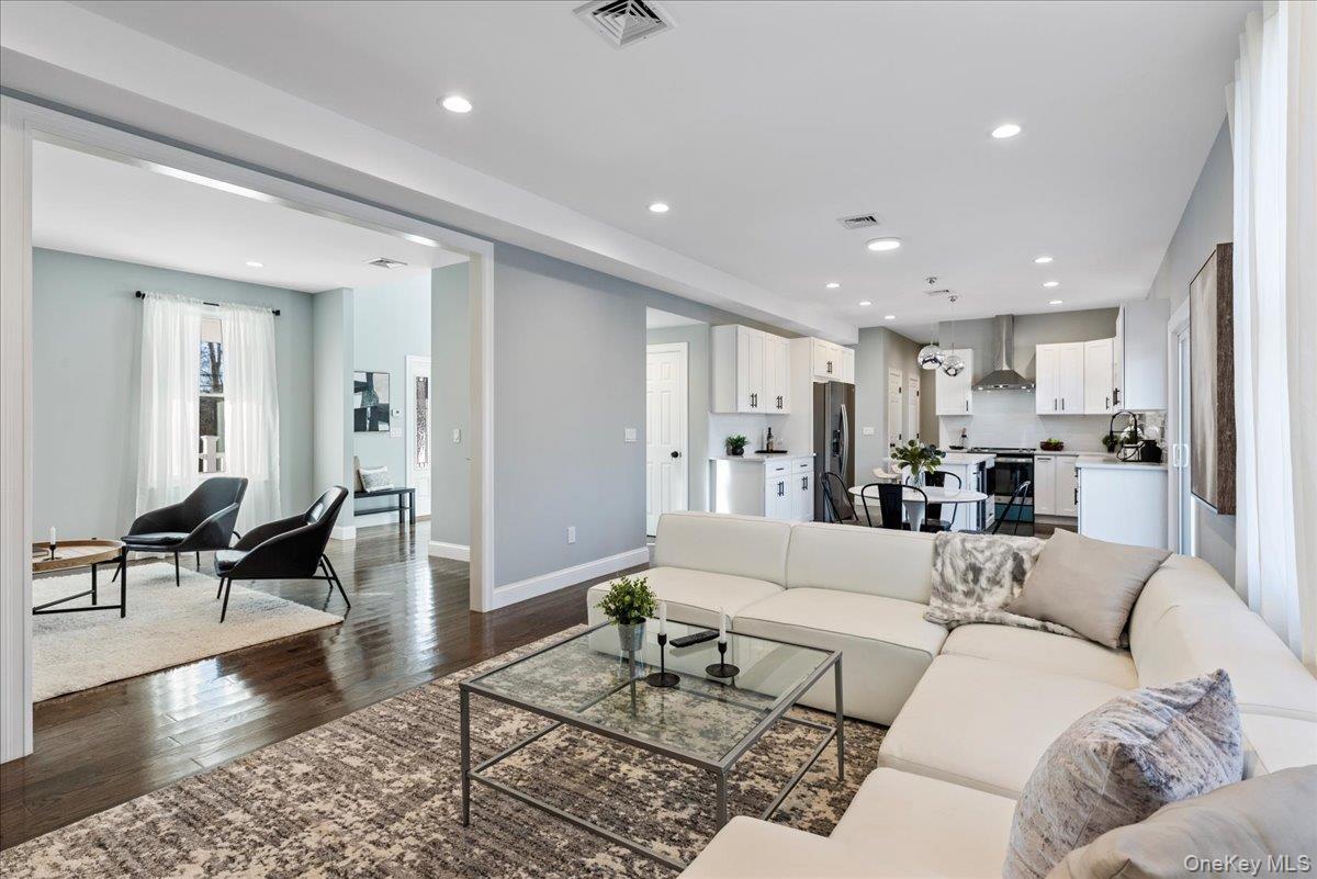 Single Family Market Street Suffolk County, NY 11951, MLS-1021704-4