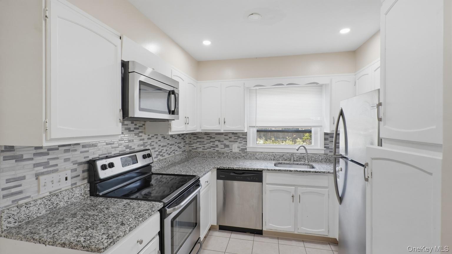 Single Family Park Avenue, Schenectady Out Of Area, NY 12304, MLS-1021714-9