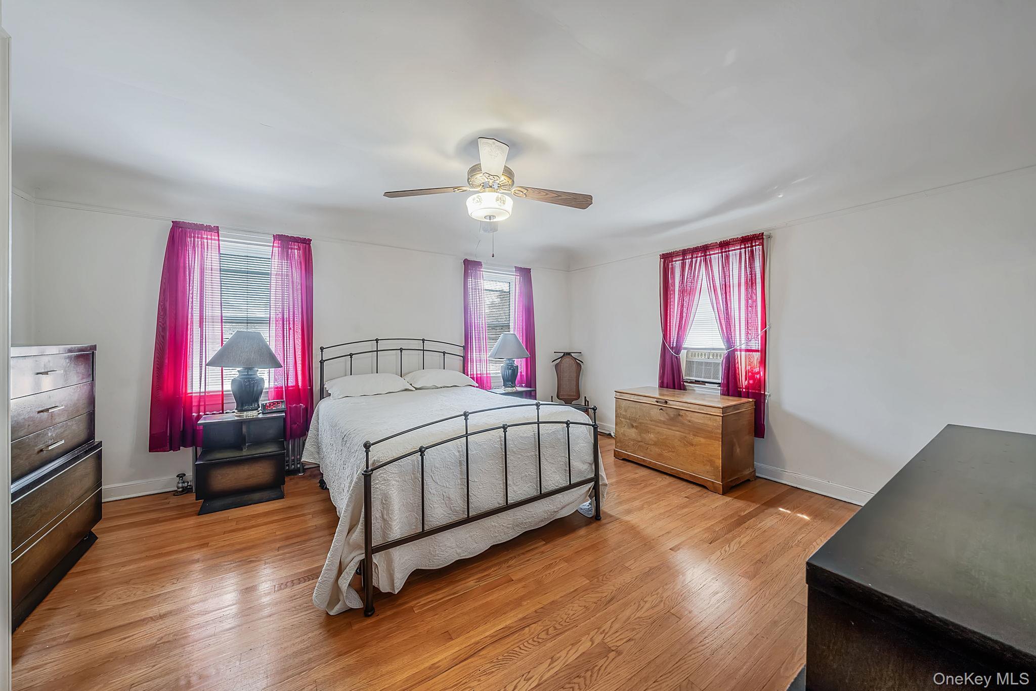 Single Family Lurting Avenue Bronx, NY 10461, MLS-1021736-12
