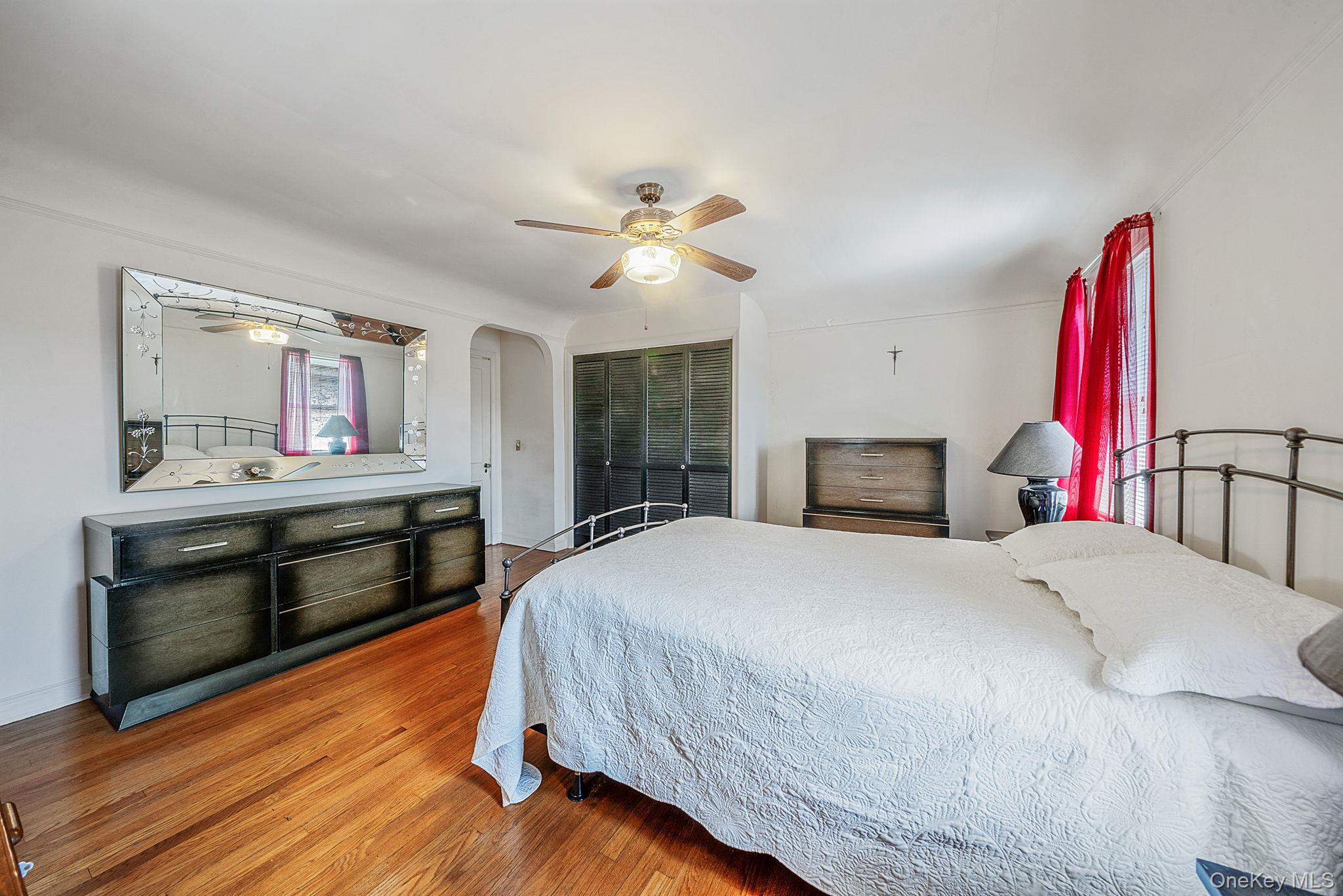 Single Family Lurting Avenue Bronx, NY 10461, MLS-1021736-13