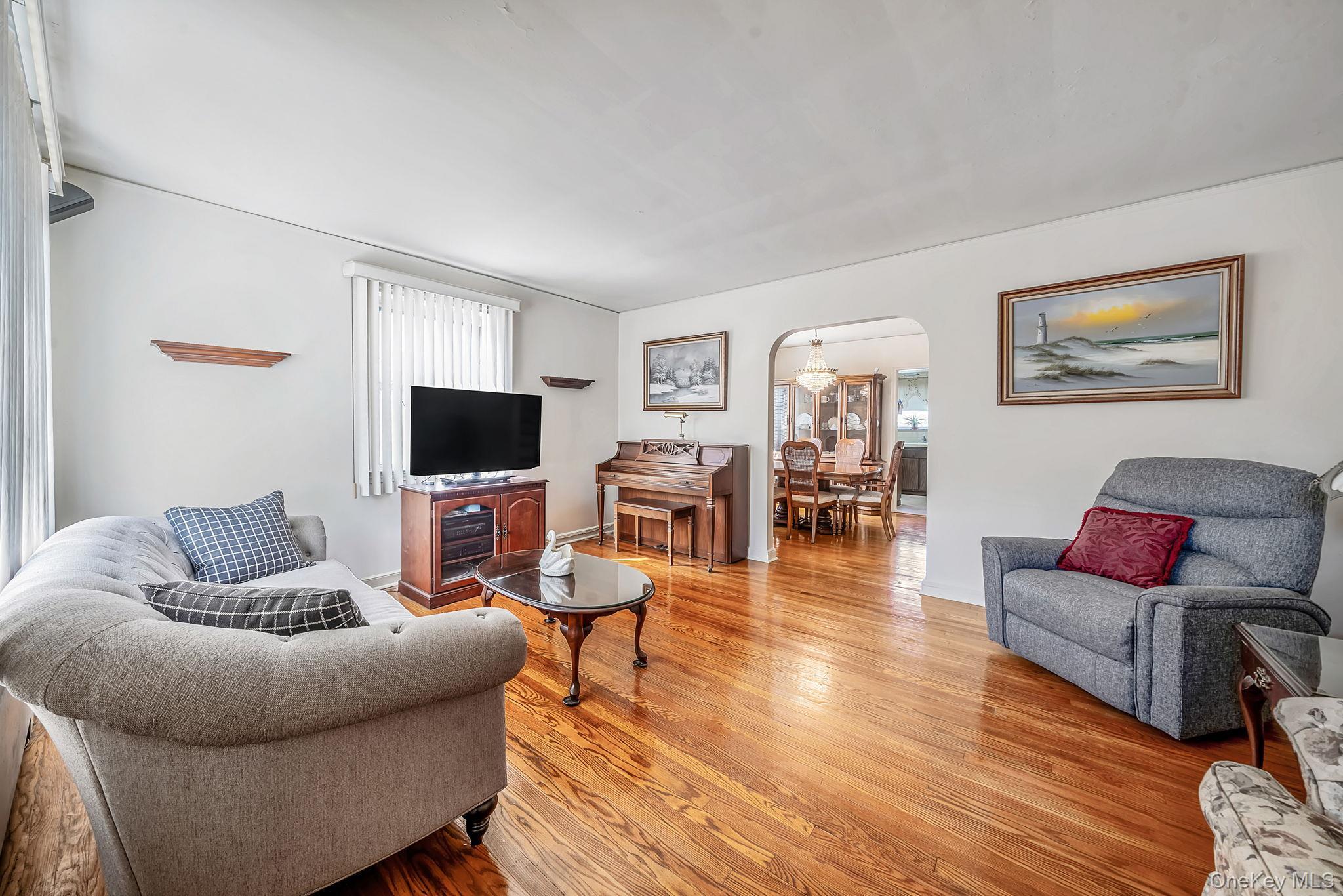 Single Family Lurting Avenue Bronx, NY 10461, MLS-1021736-4
