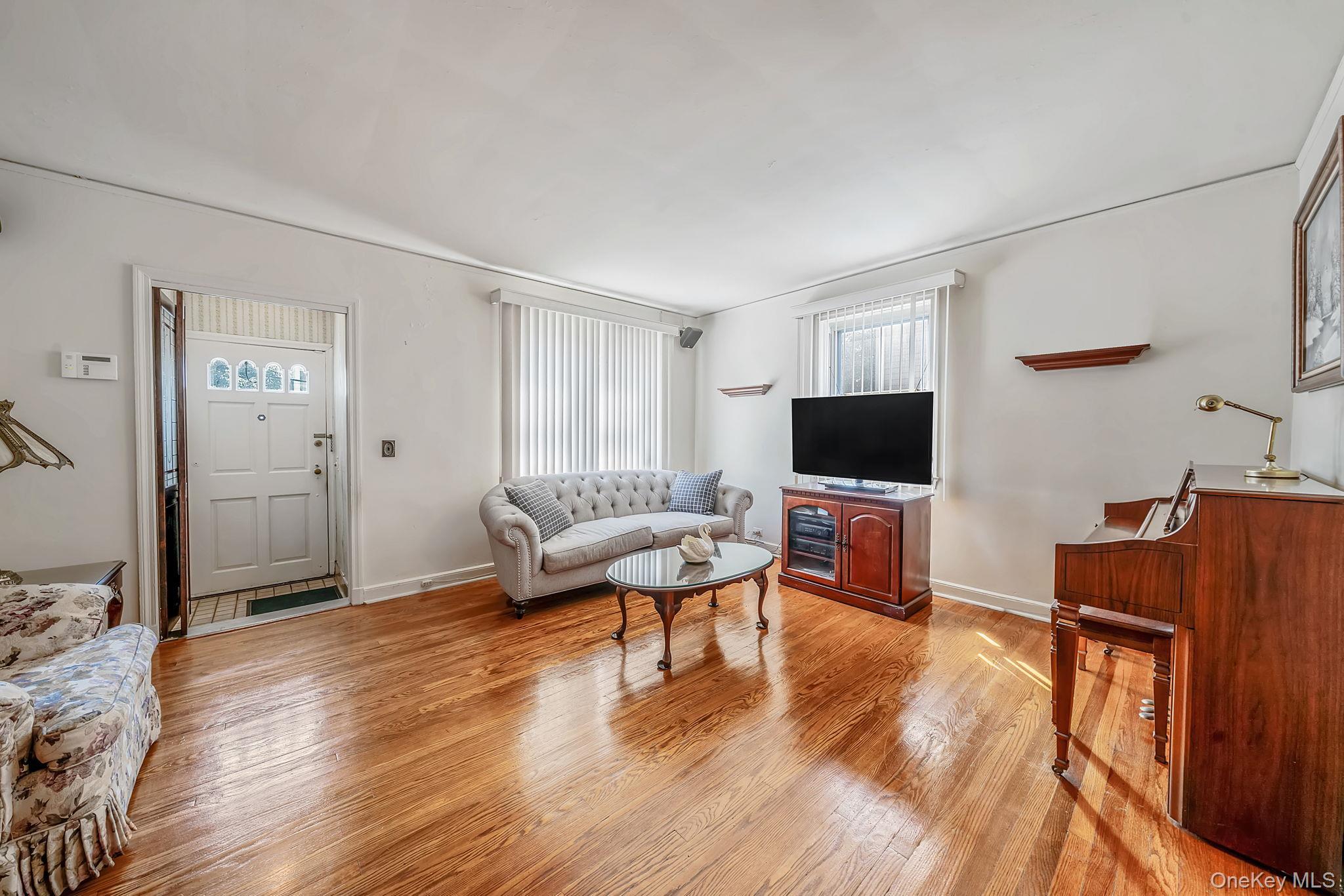 Single Family Lurting Avenue Bronx, NY 10461, MLS-1021736-5
